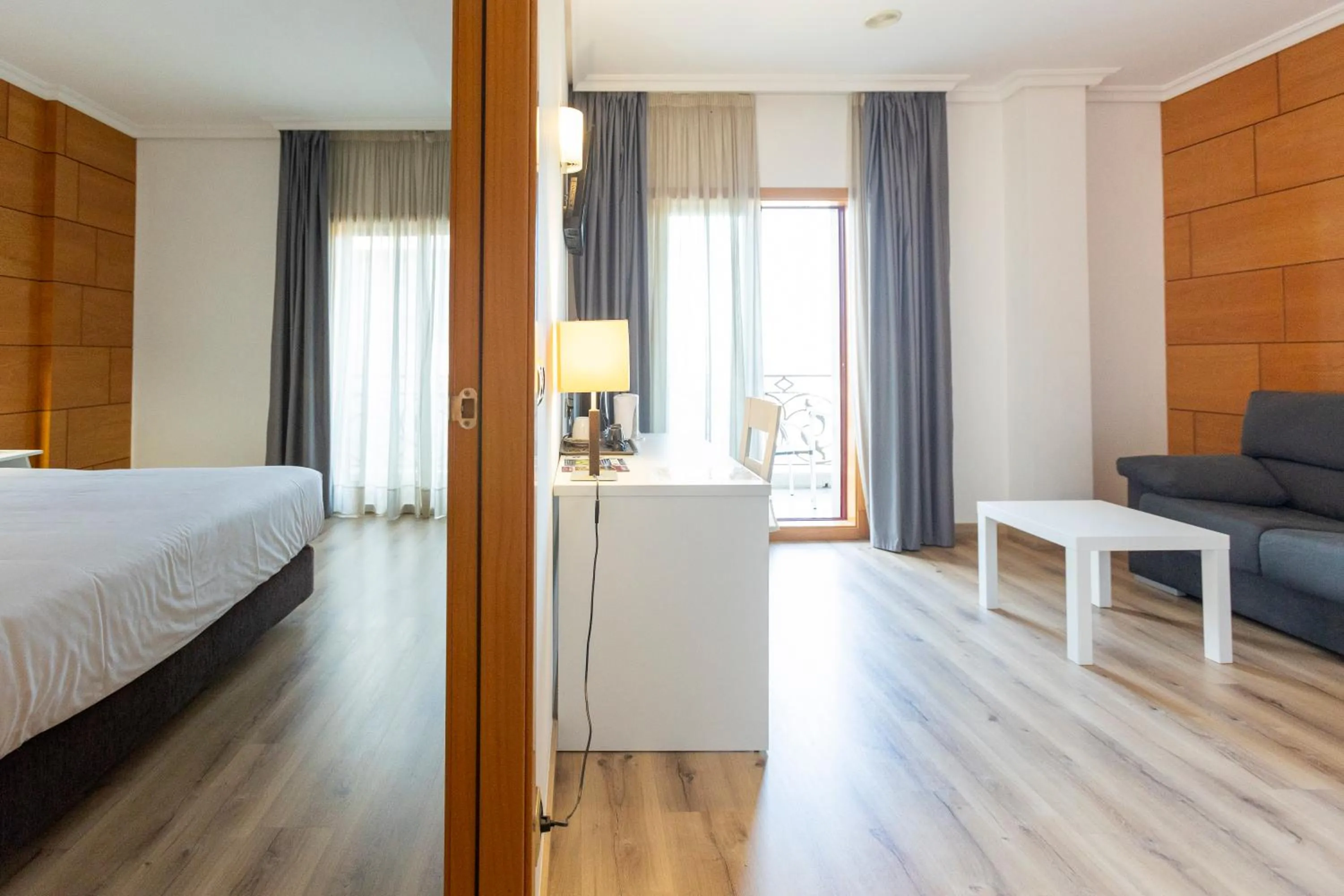 Bedroom, Bed in Hotel Alfonso I