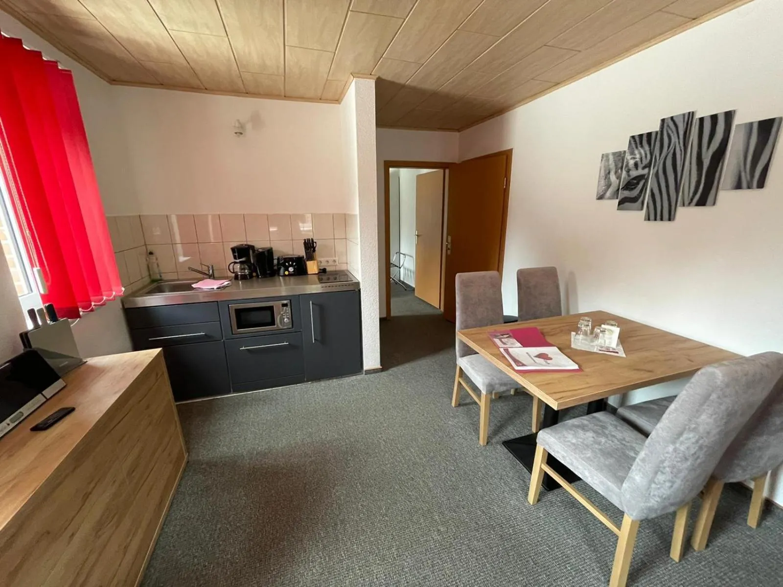 Photo of the whole room in Pension "Am Brunnen"
