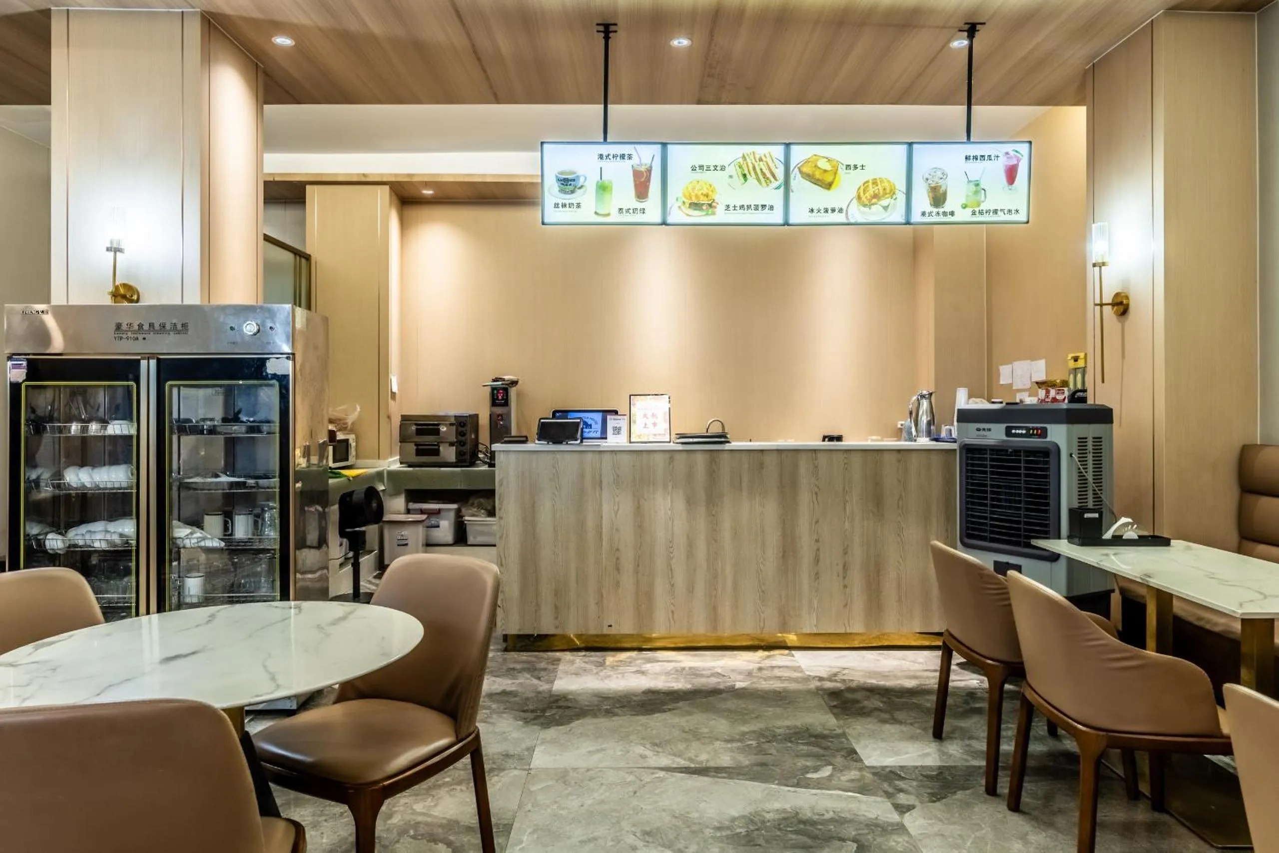 Restaurant/places to eat in Bole Jing Pin Hotel