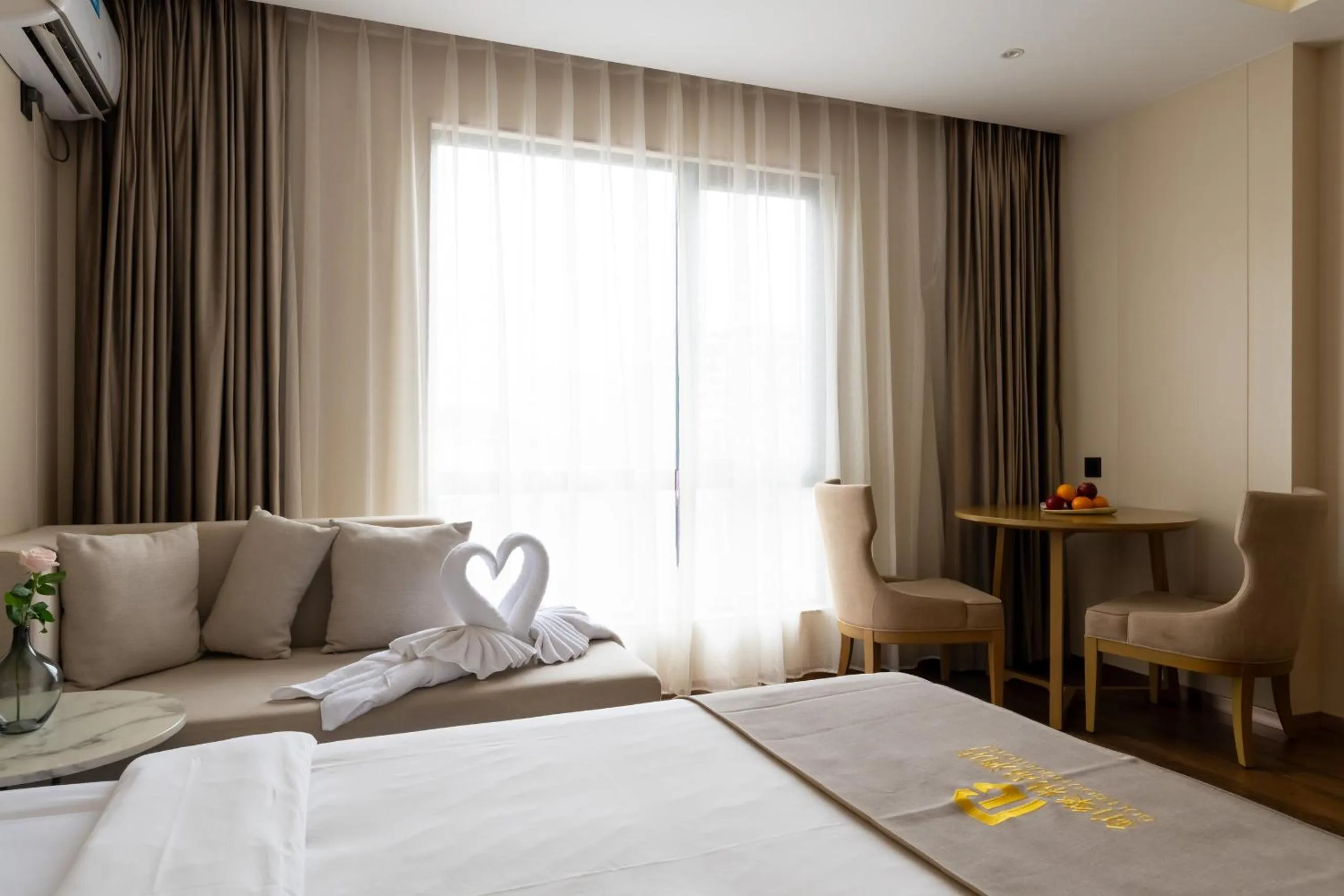 Bedroom, Bed in Bole Jing Pin Hotel