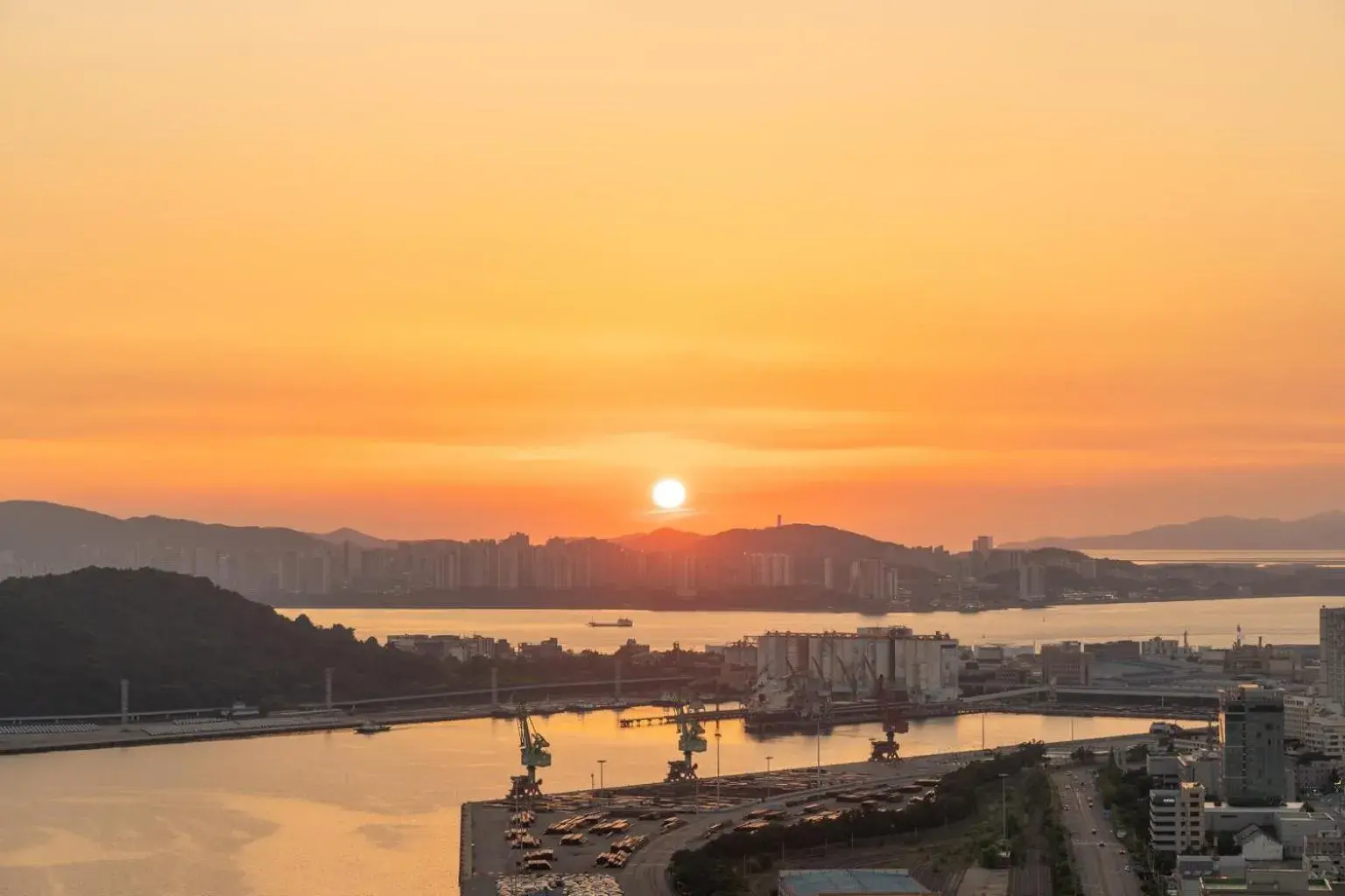 Sea view in Urbanstay Incheon ChinaTown Sea view in Urbanstay Incheon ChinaTown