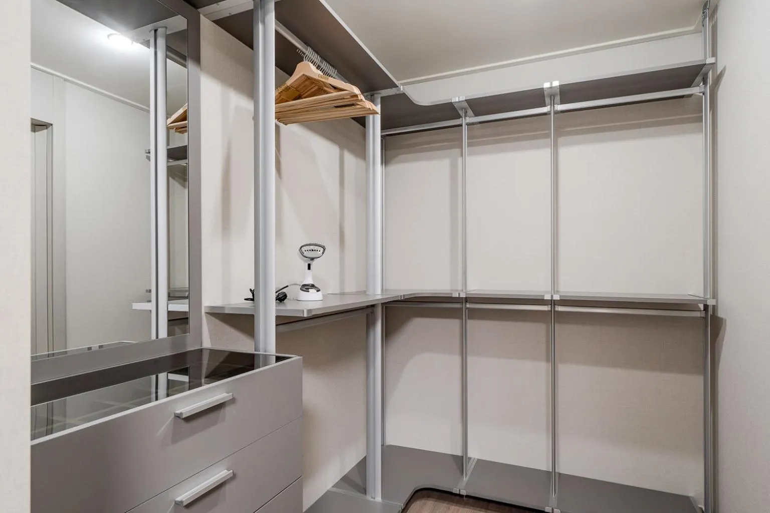 wardrobe in Urbanstay Incheon ChinaTown