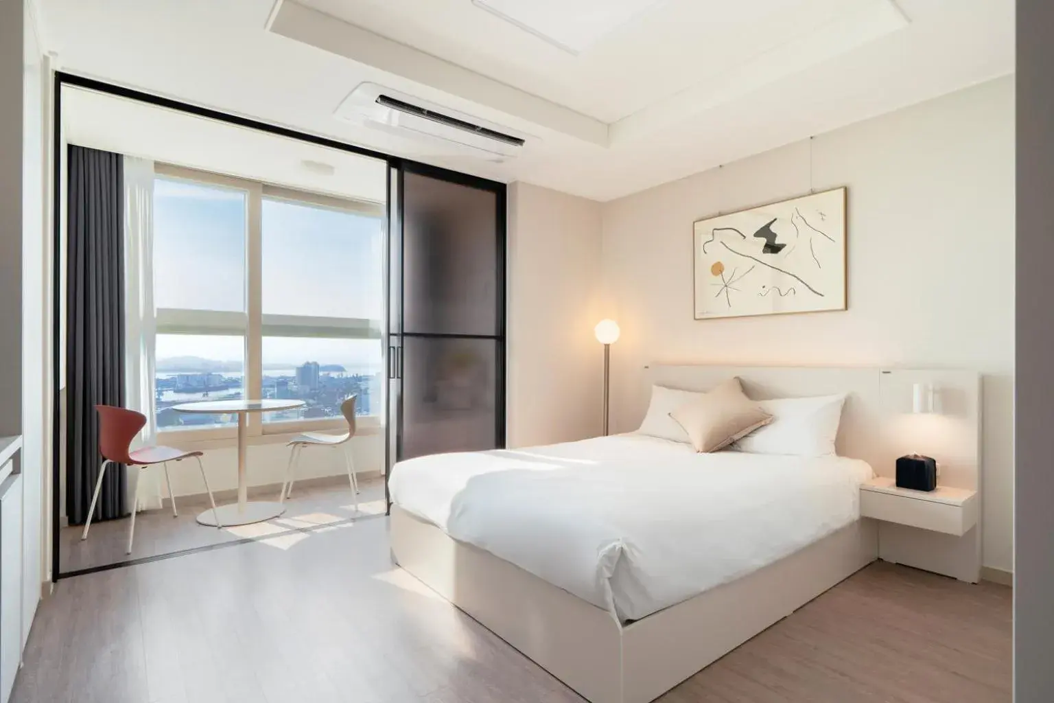 Photo of the whole room, Bed in Urbanstay Incheon ChinaTown Photo of the whole room, Bed in Urbanstay Incheon ChinaTown