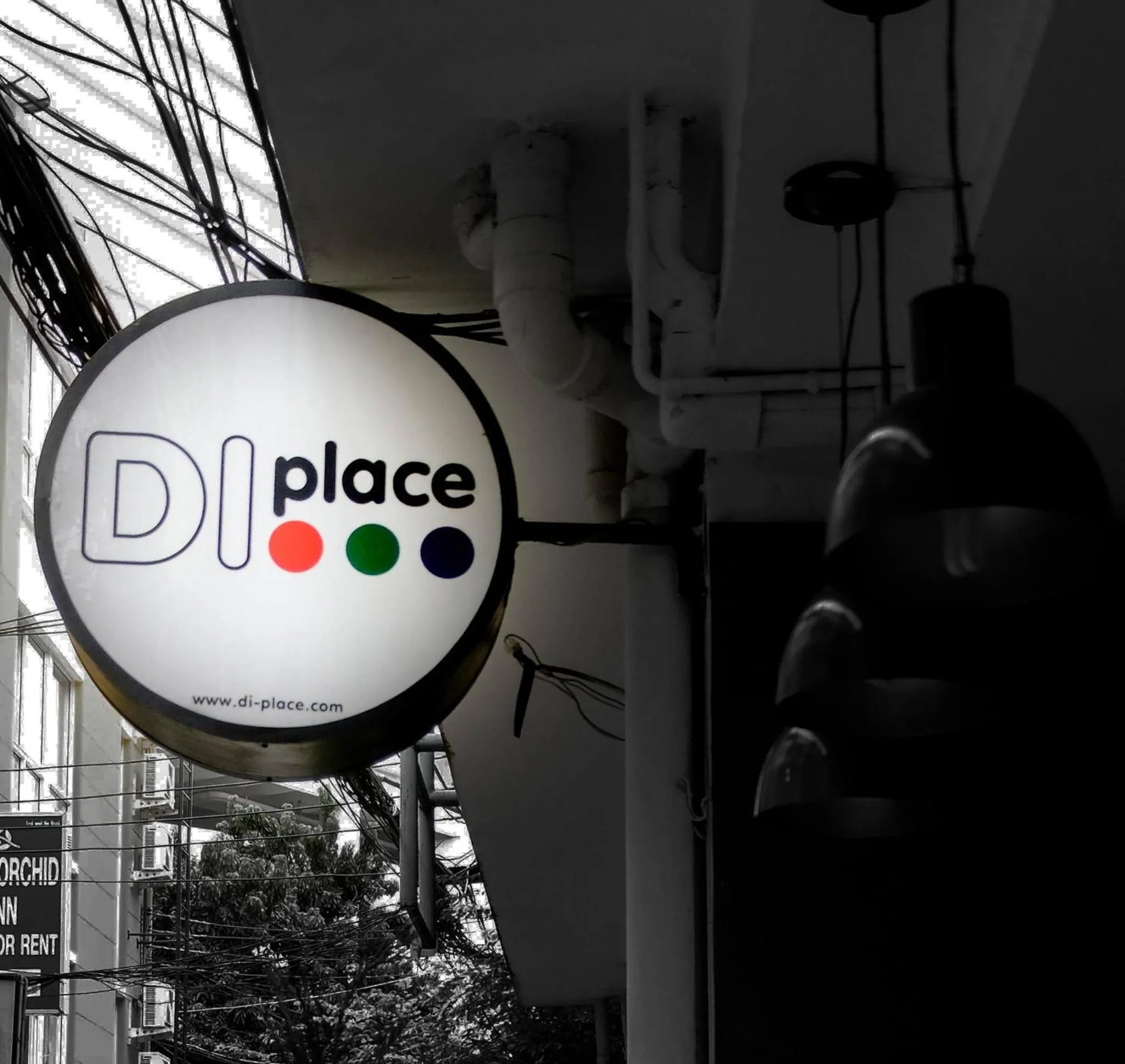 DI Place