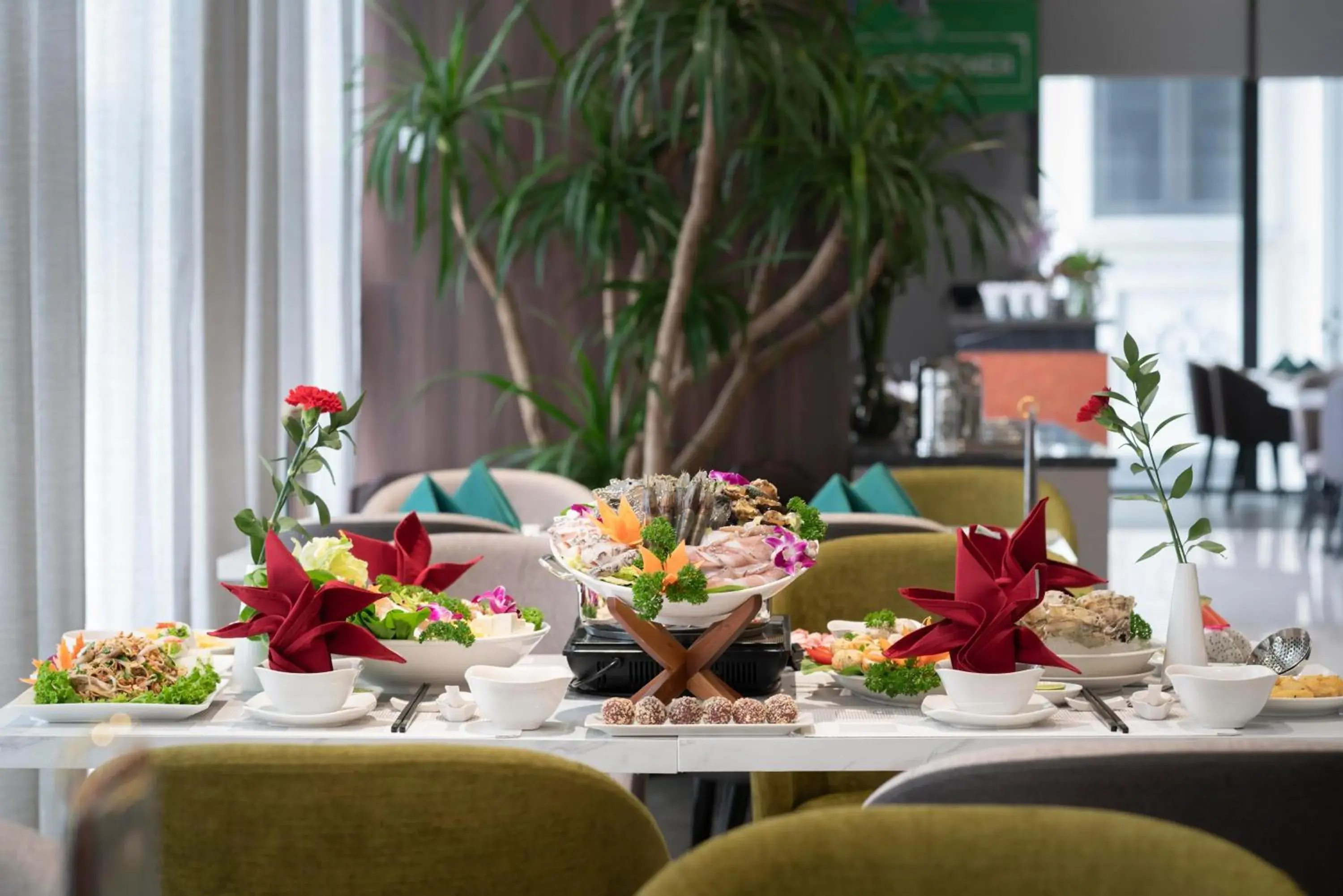 Restaurant/places to eat in Wyndham Garden Legend Halong Restaurant/places to eat in Wyndham Garden Legend Halong