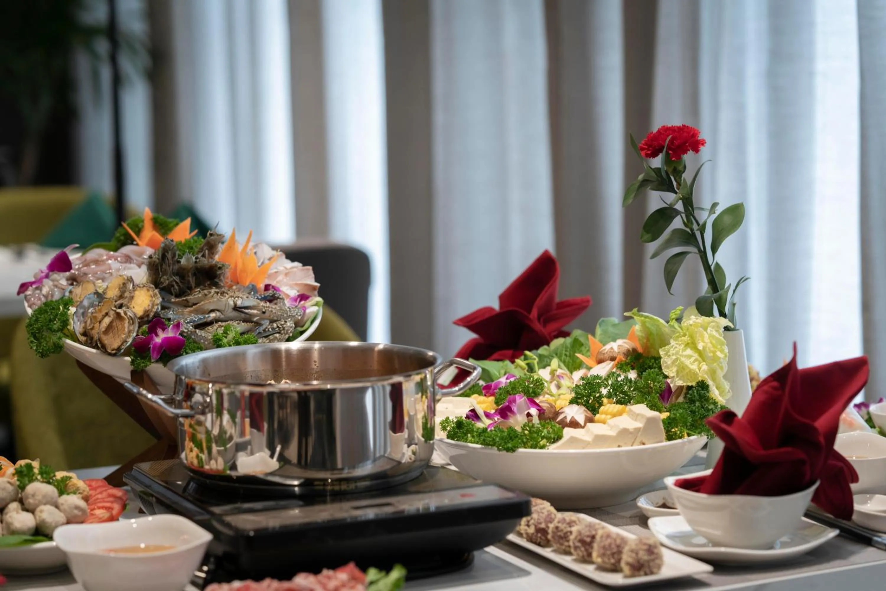 Restaurant/places to eat in Wyndham Garden Legend Halong