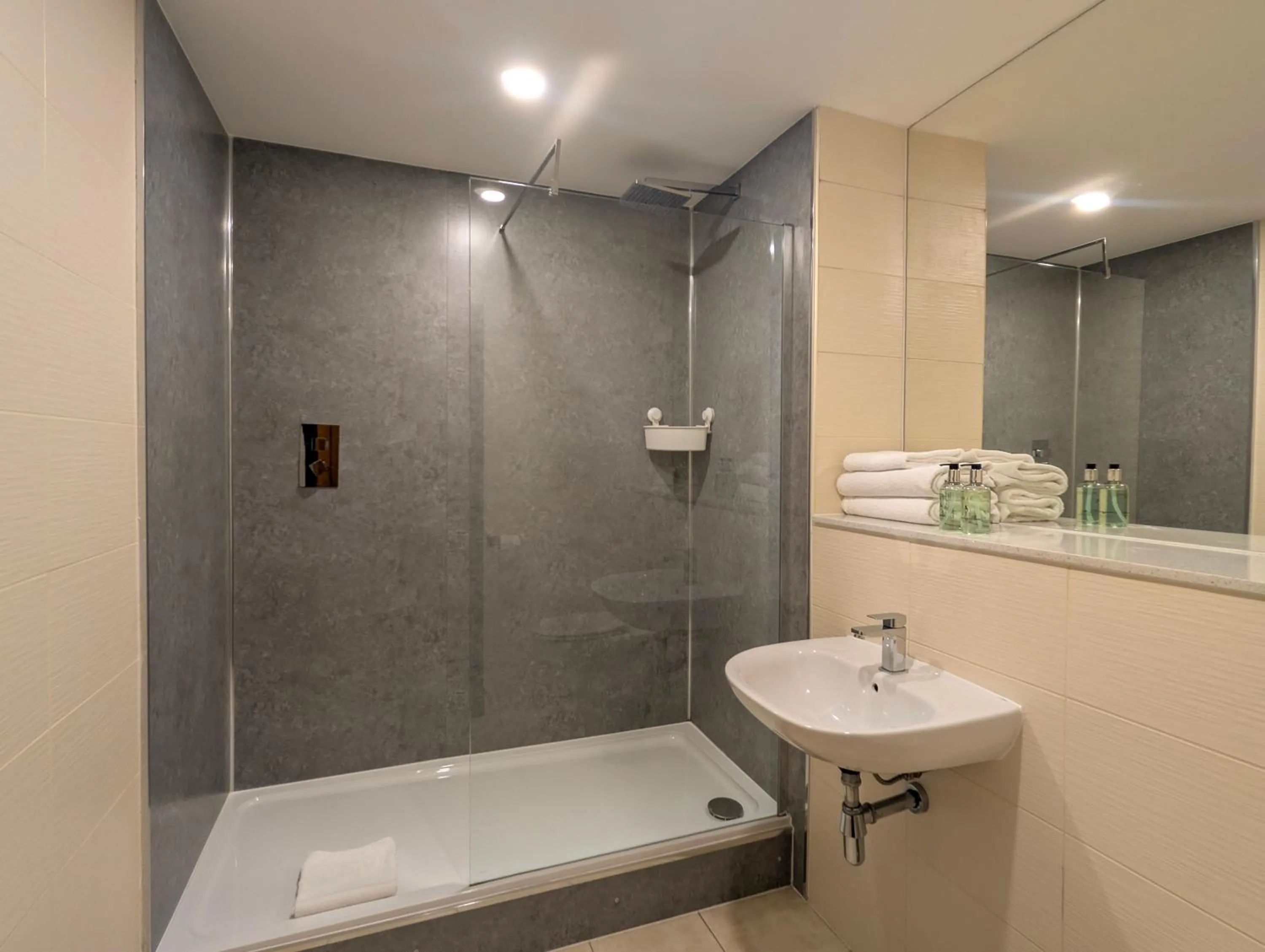 Dockside Aparthotel, Best Western Signature Collection