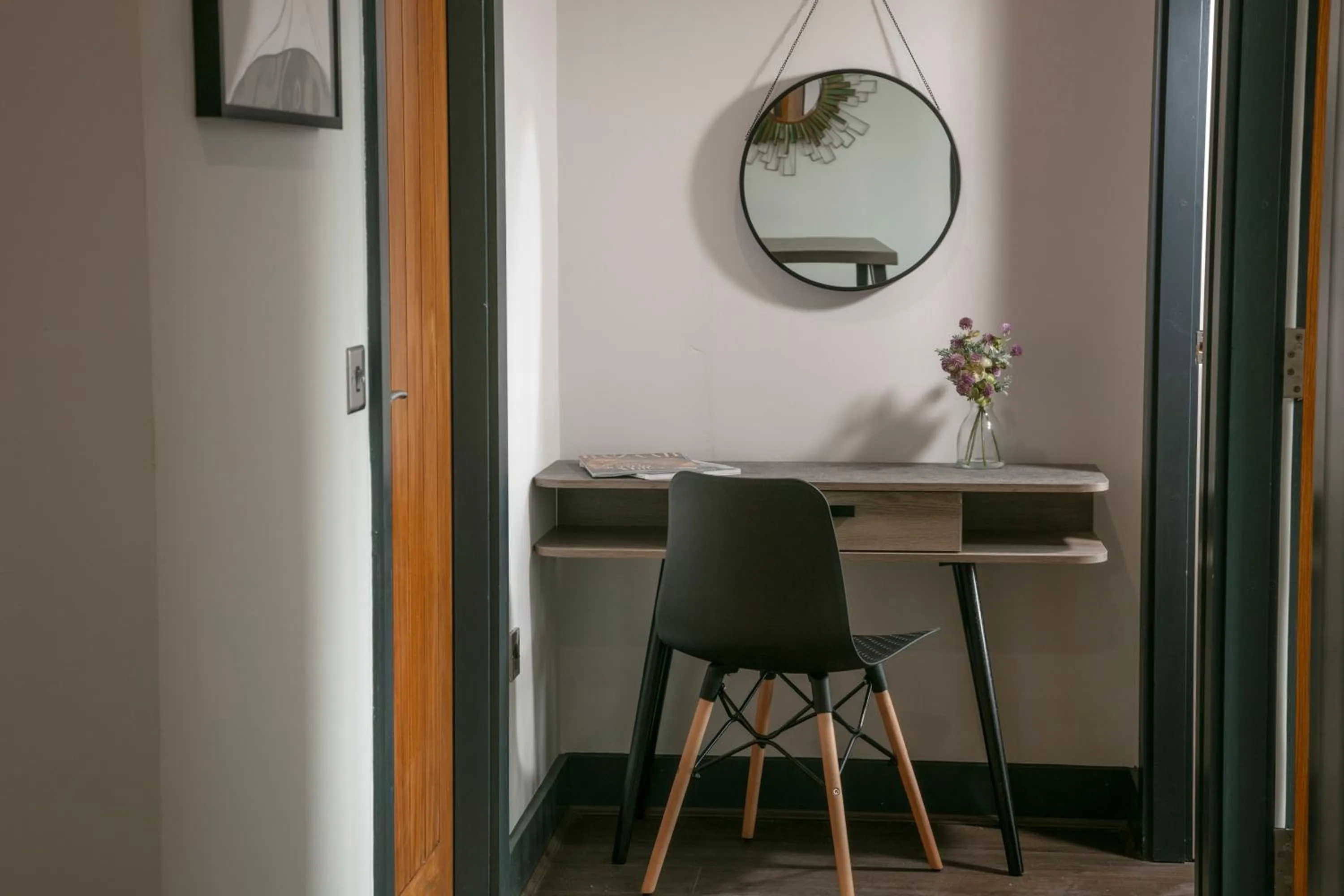 hair dresser in Dockside Aparthotel, Best Western Signature Collection