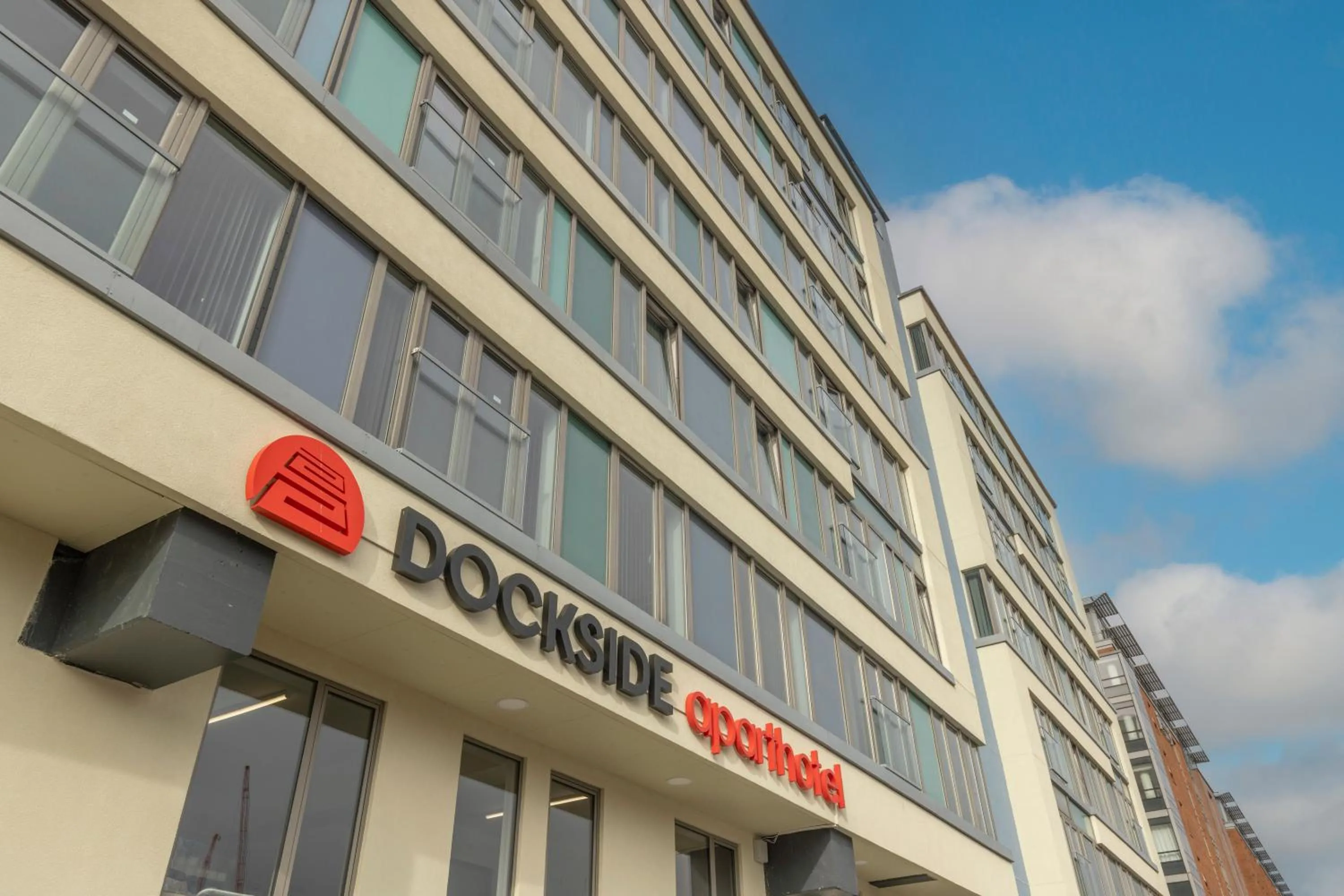 Logo/Certificate/Sign in Dockside Aparthotel, Best Western Signature Collection