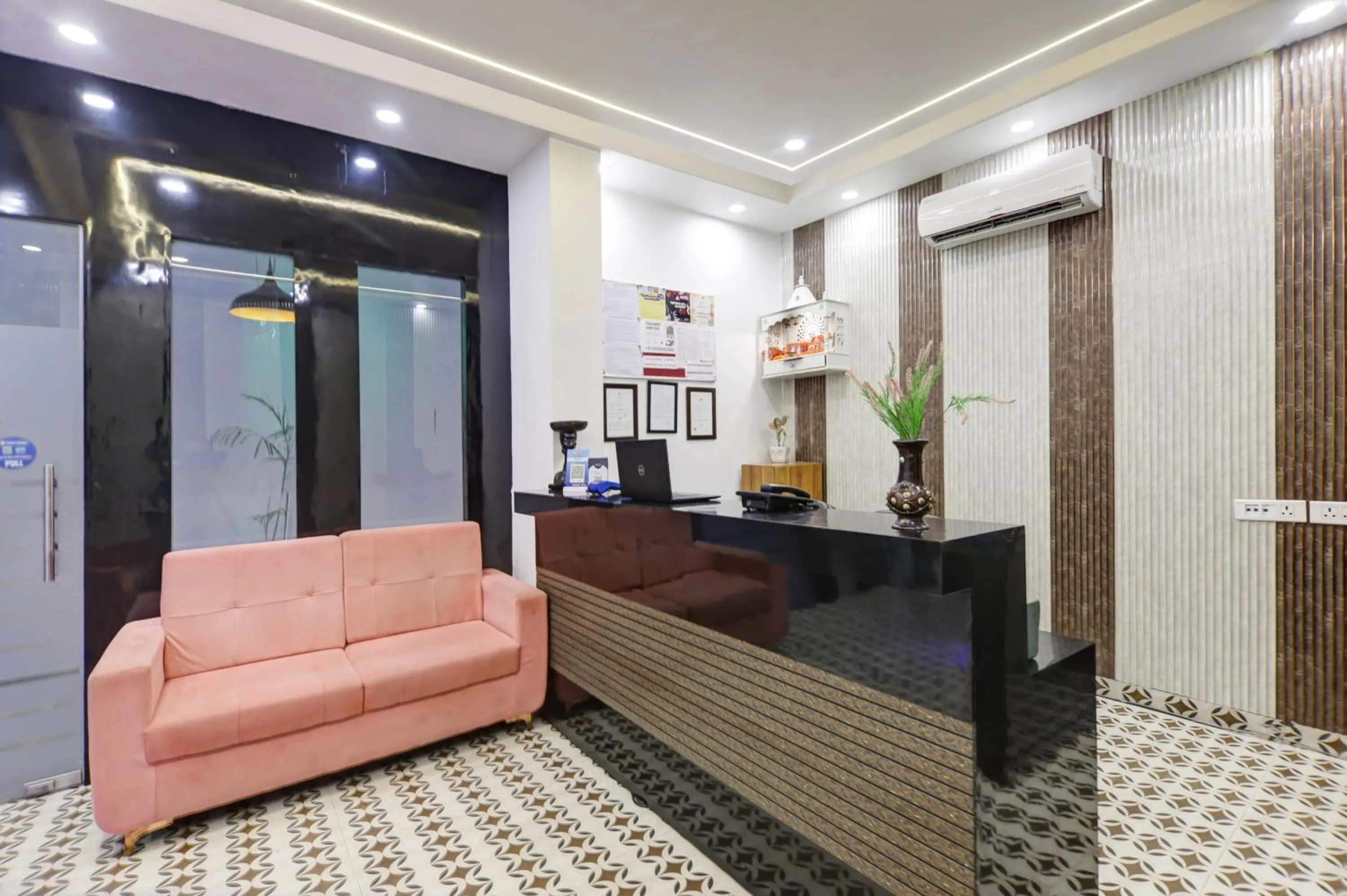 Living room in Hotel The Rasa at Vasundhara