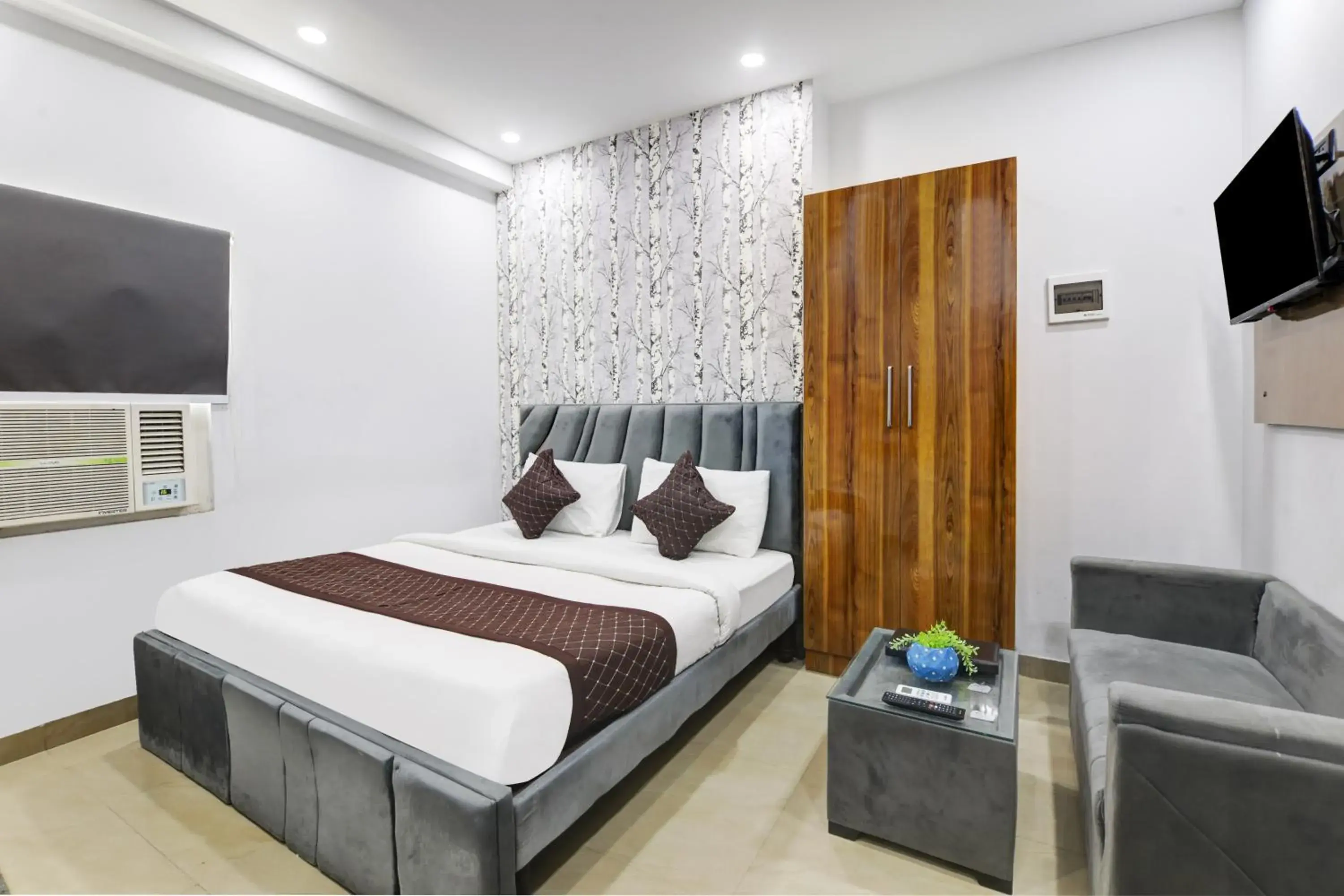 Superior Double Room in Hotel The Rasa at Vasundhara Superior Double Room in Hotel The Rasa at Vasundhara