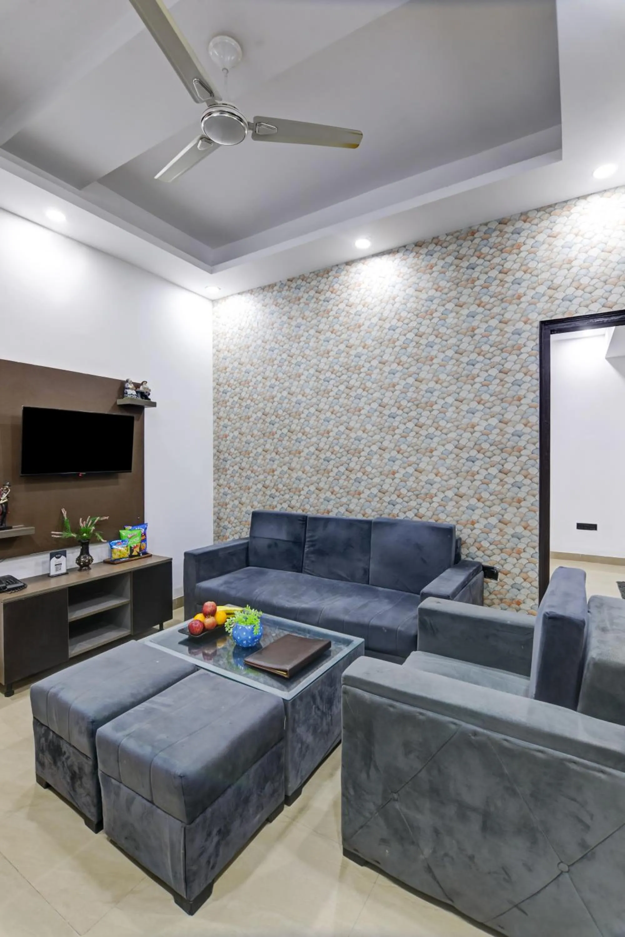 TV and multimedia in Hotel The Rasa at Vasundhara