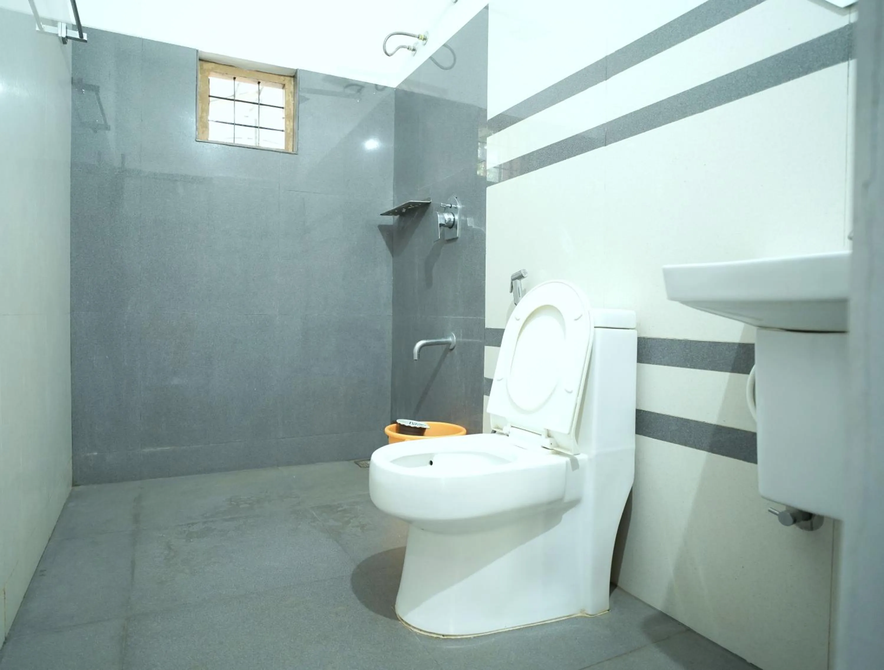 Shower in Dean Dale Cottages