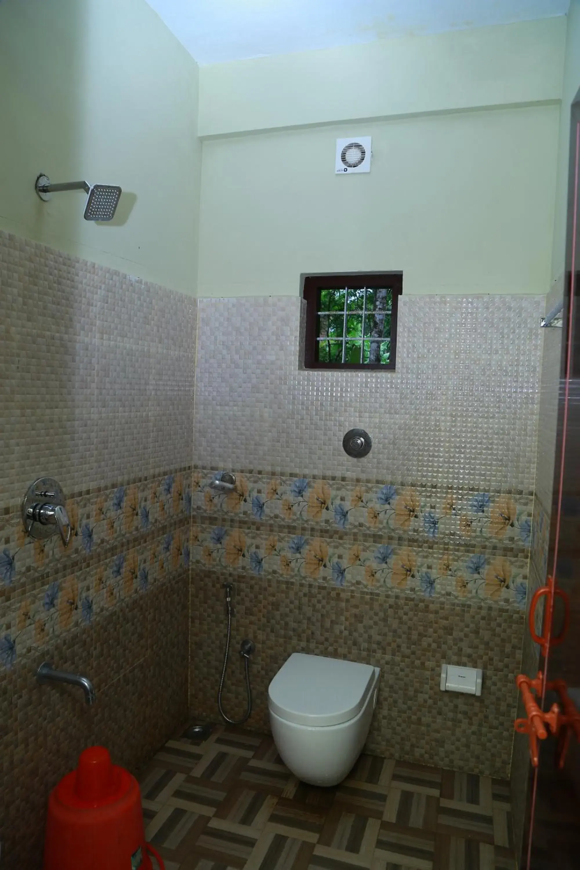 Shower in Dean Dale Cottages Shower in Dean Dale Cottages