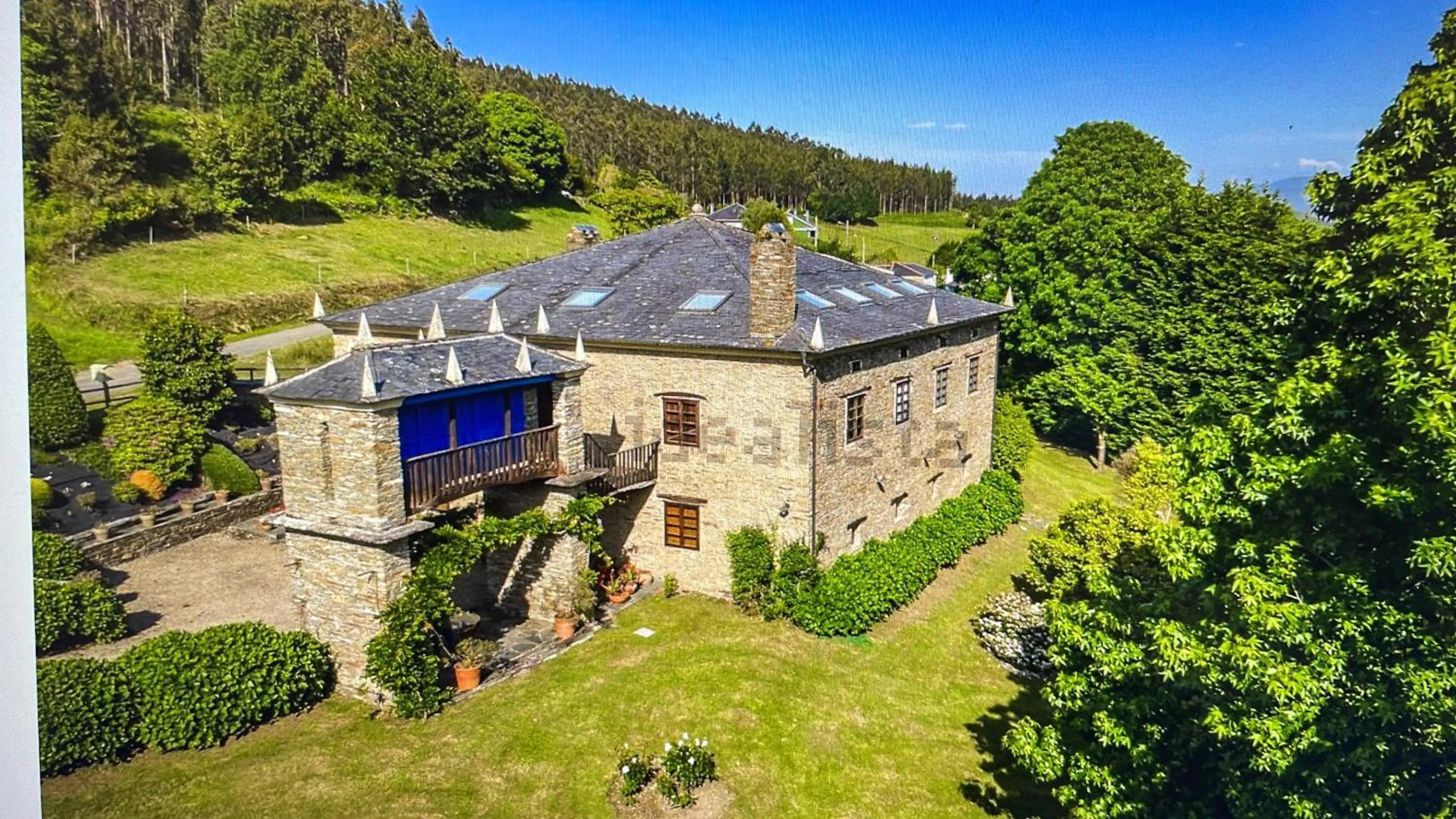 Property building in Casa Doñano