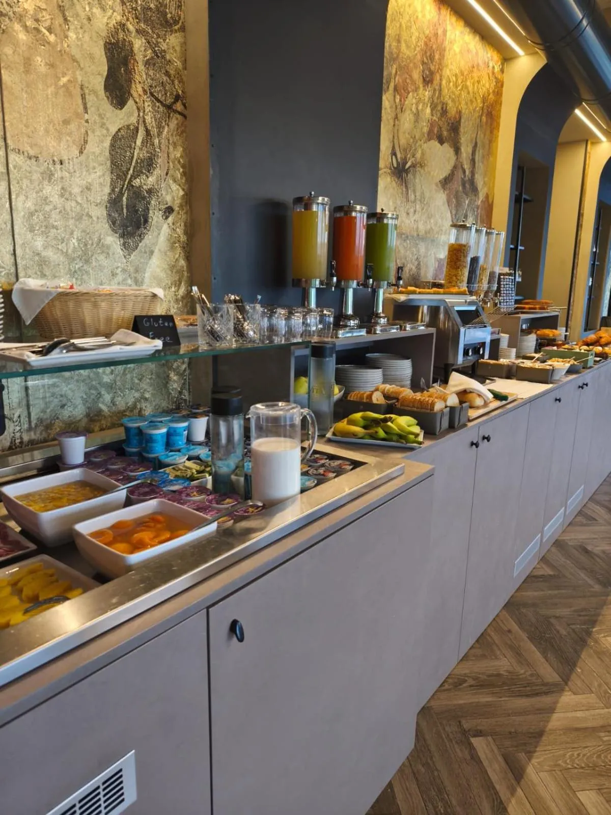Buffet breakfast in Hotel Vita
