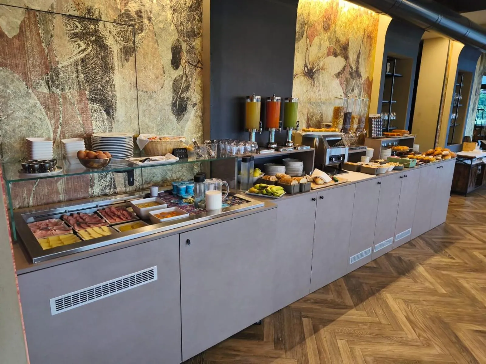 Buffet breakfast in Hotel Vita