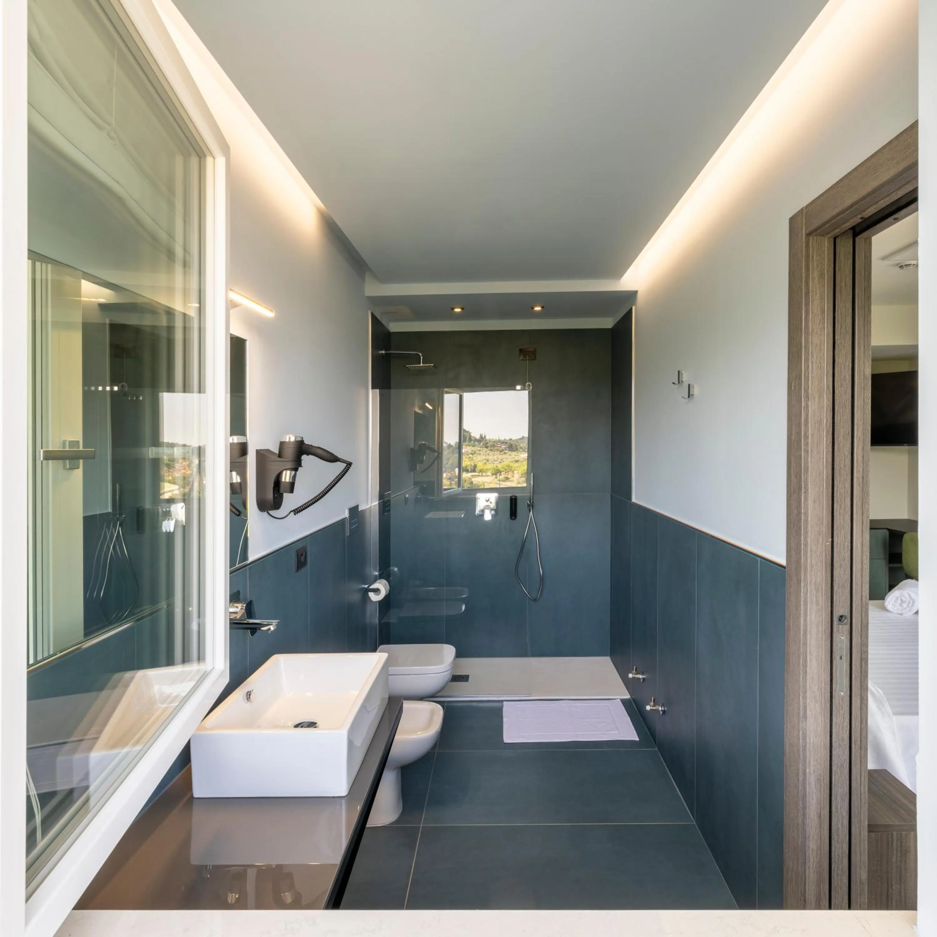 Shower in Hotel Vita