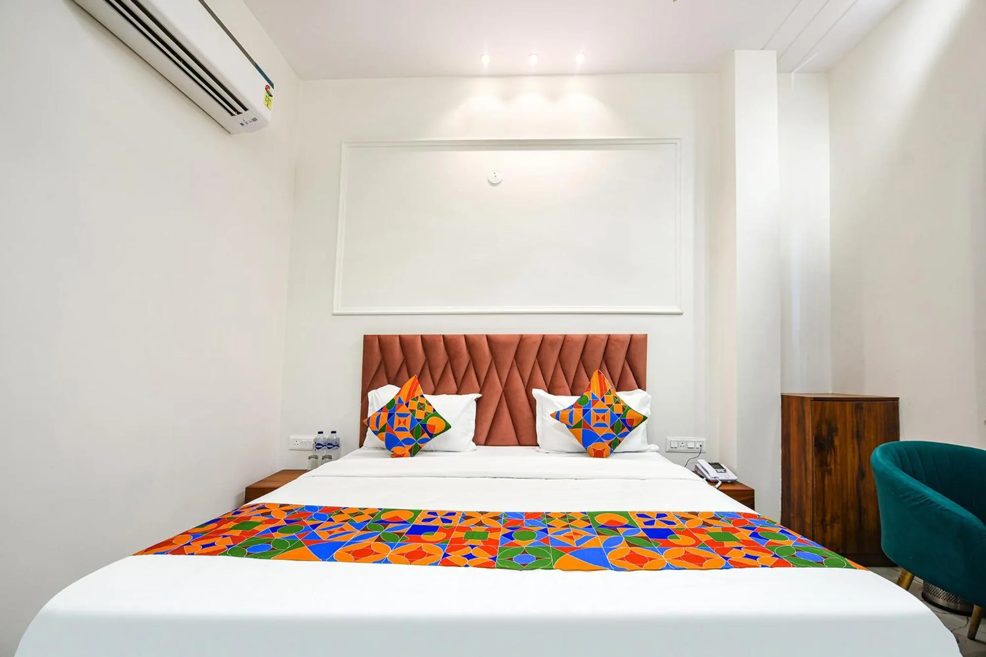 Bed in FabHotel K9 Ovilas