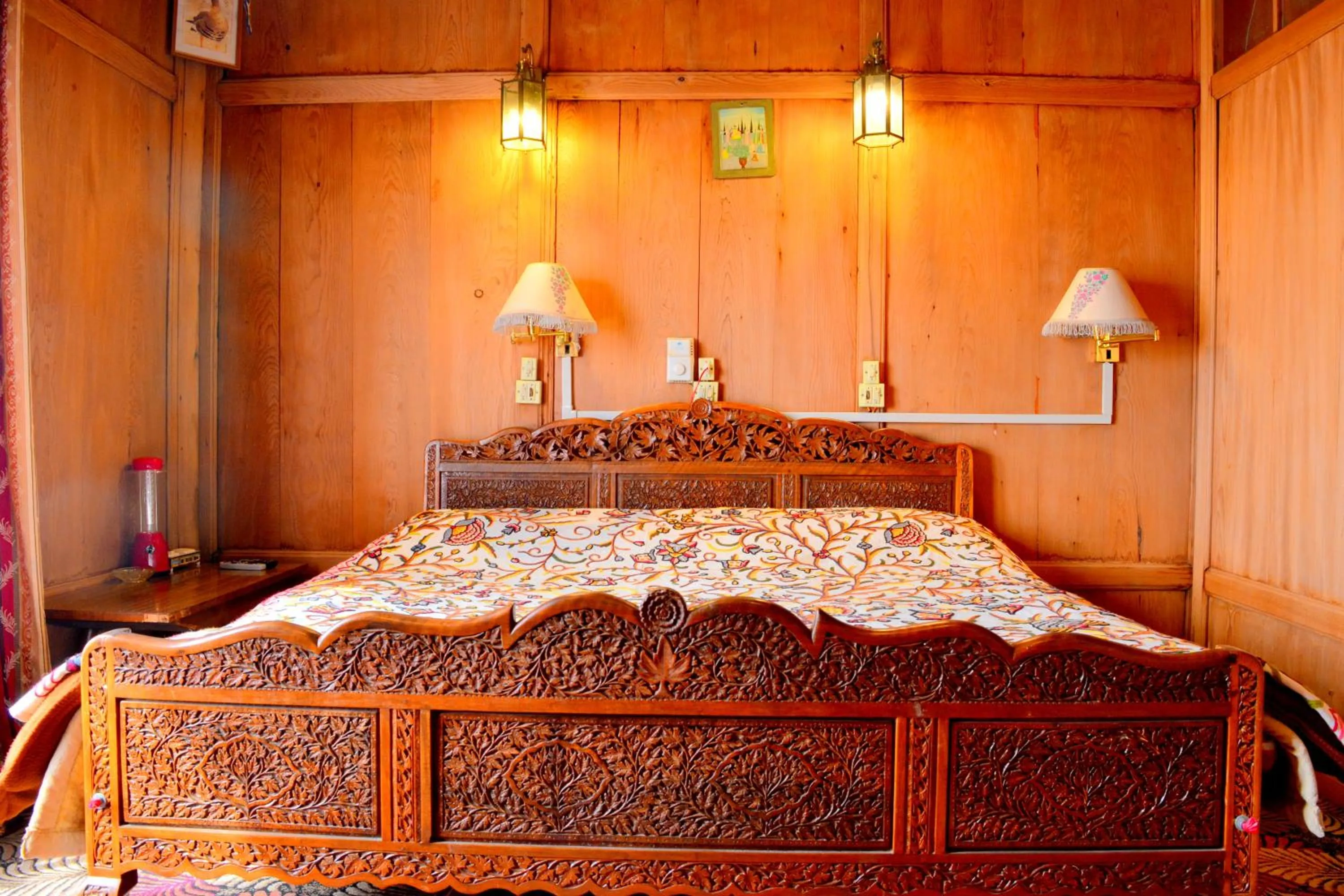 Bedroom, Bed in Golden Flower Heritage Houseboats