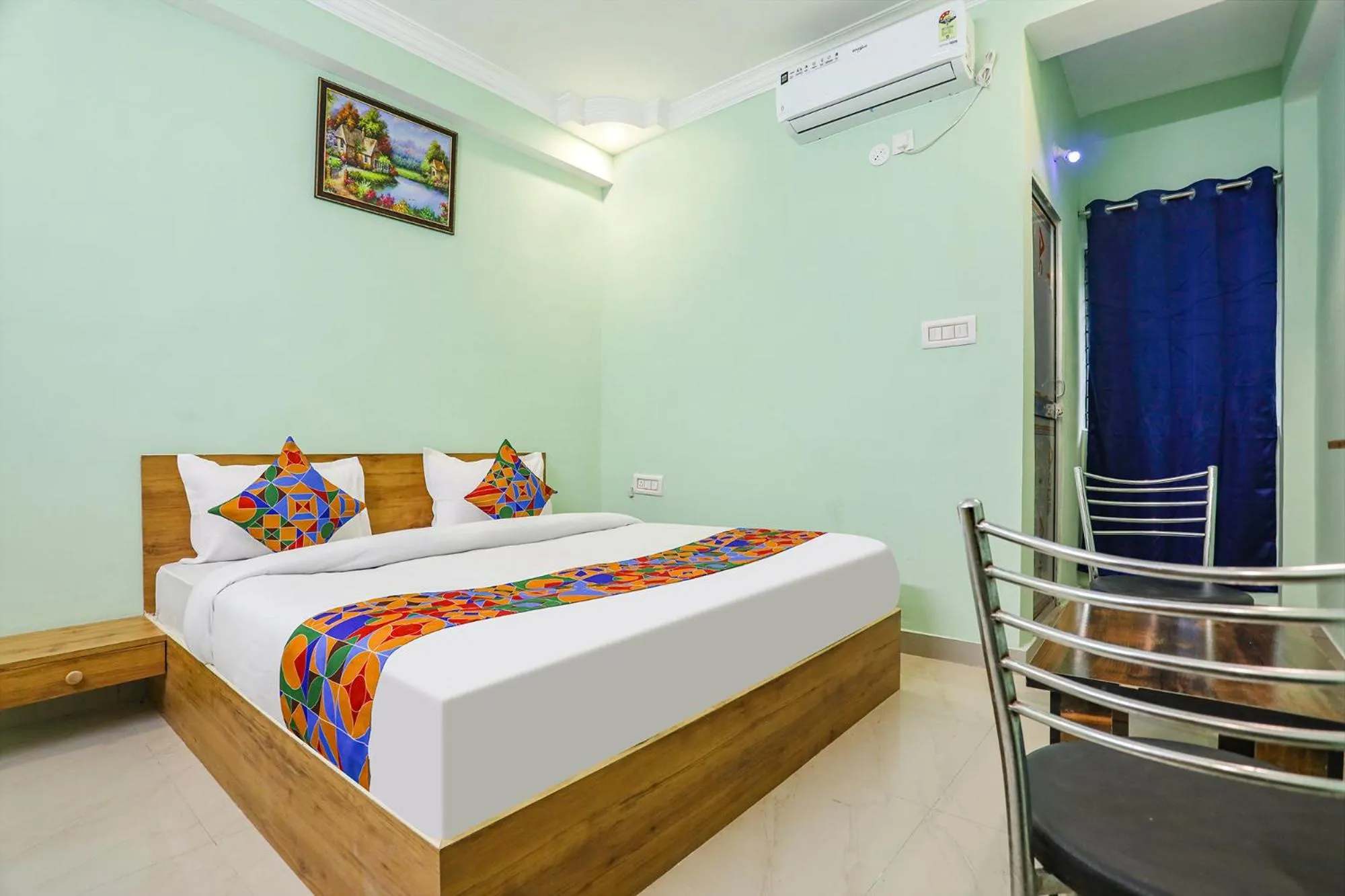 Bed in FabHotel Sonnet Inns