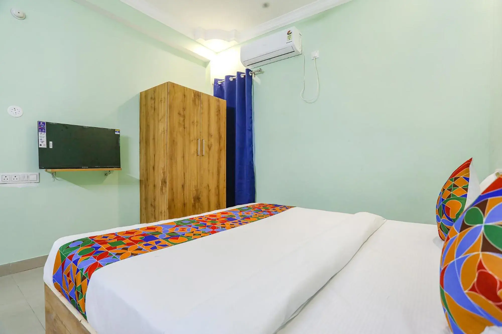 Bed in FabHotel Sonnet Inns Bed in FabHotel Sonnet Inns