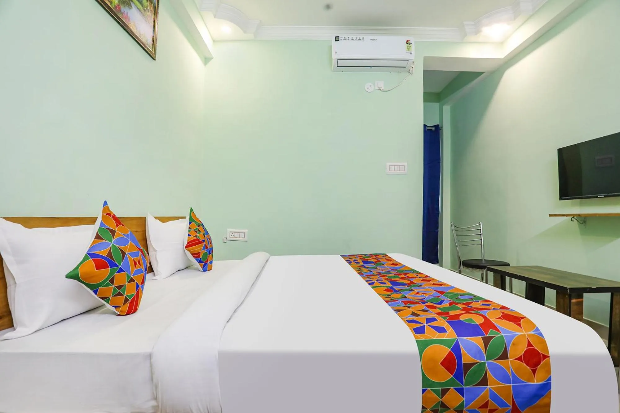 Bed in FabHotel Sonnet Inns