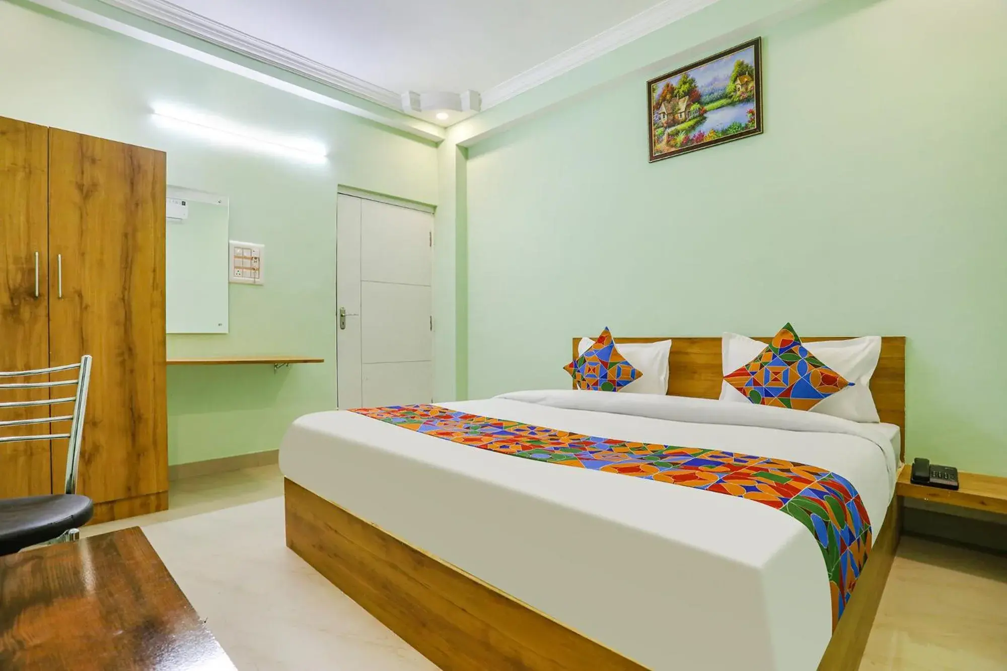 Bed in FabHotel Sonnet Inns Bed in FabHotel Sonnet Inns