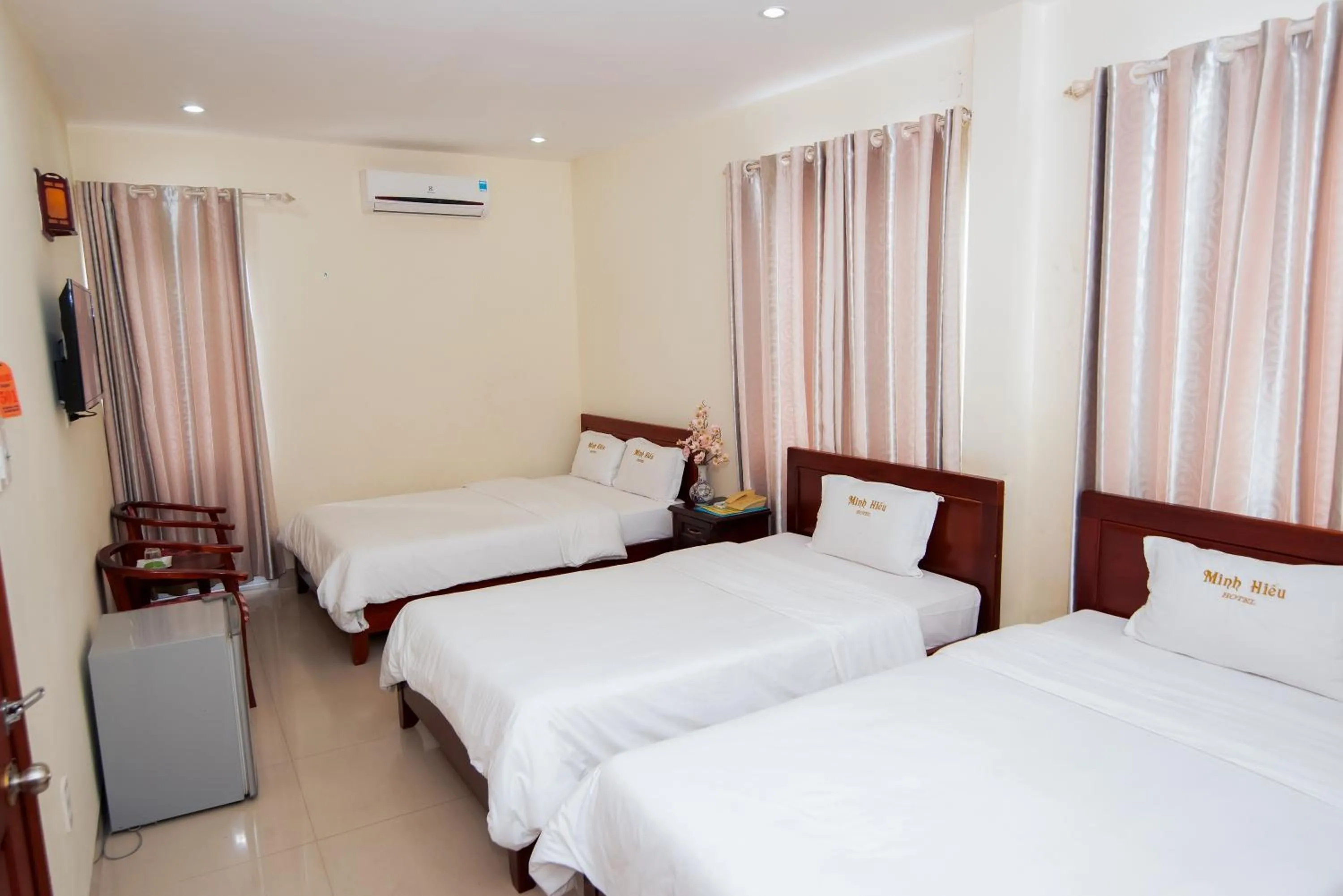 Bed in Minh Hiếu Hotel
