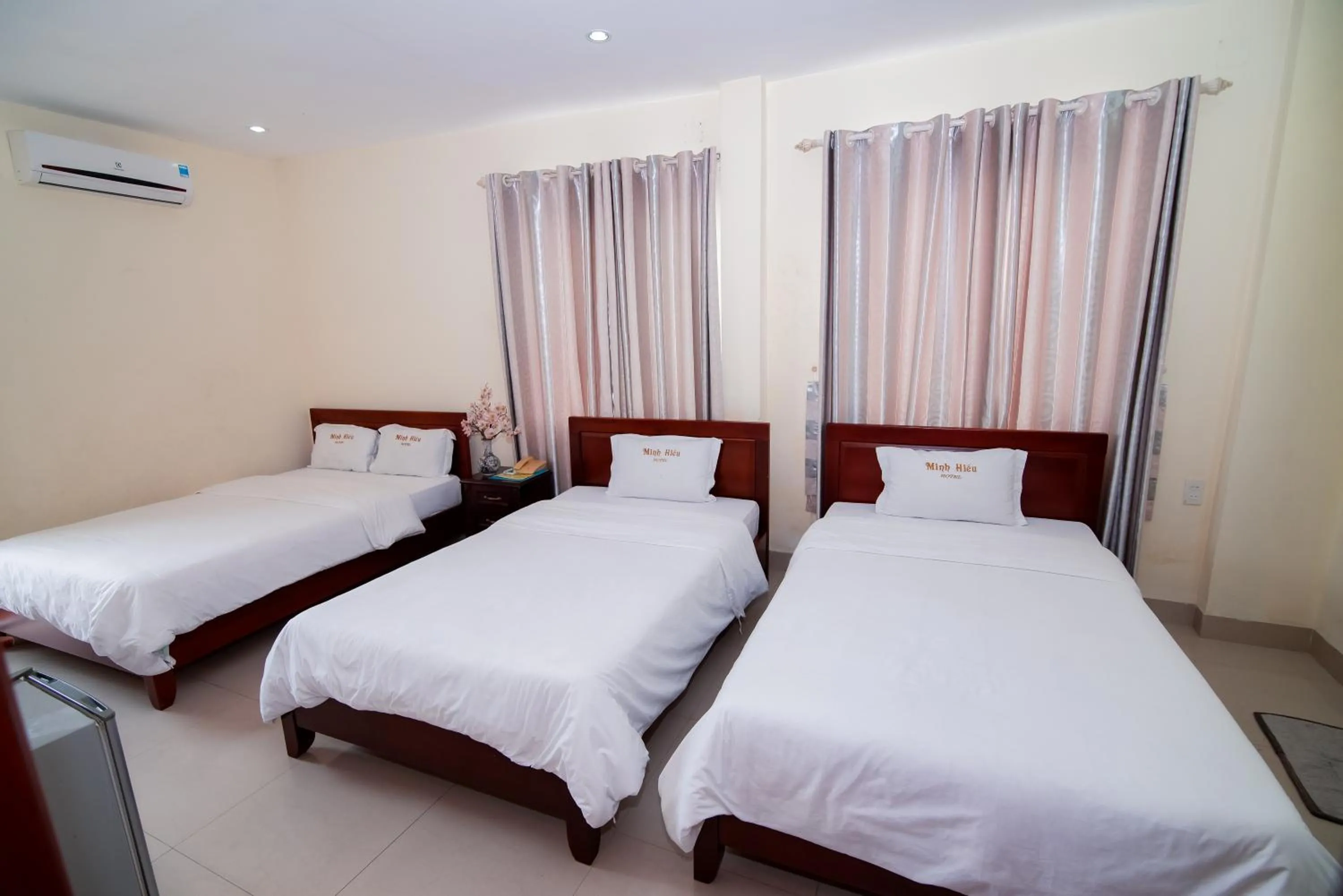 Bed in Minh Hiếu Hotel