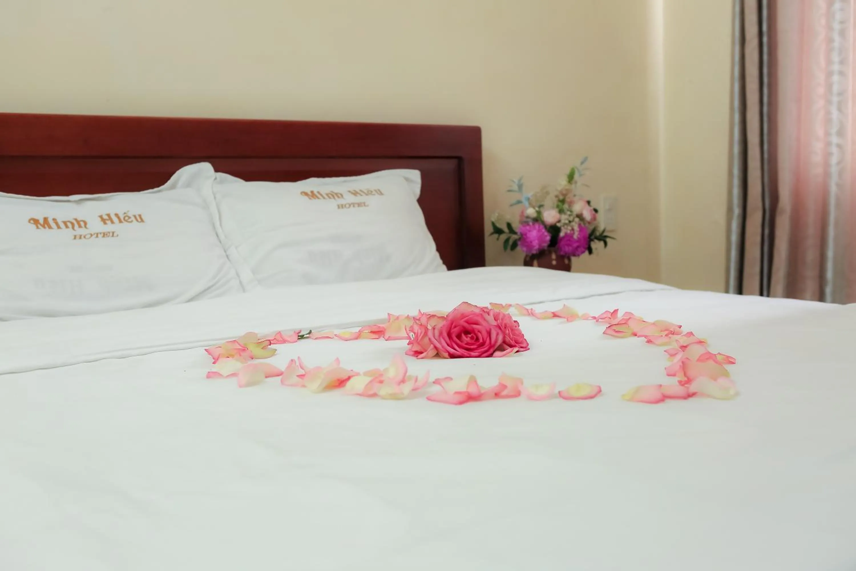 Bed in Minh Hiếu Hotel