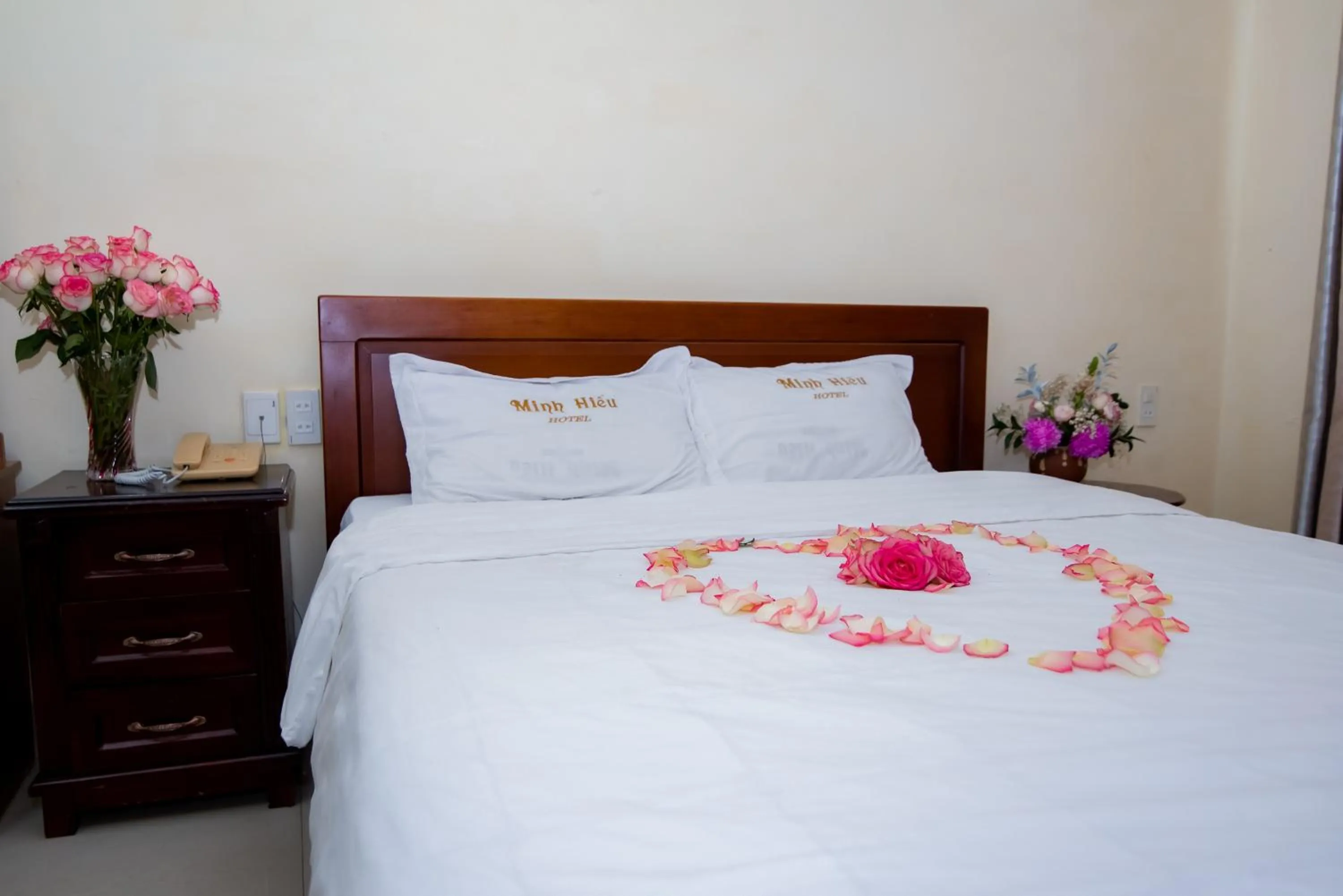 Bed in Minh Hiếu Hotel