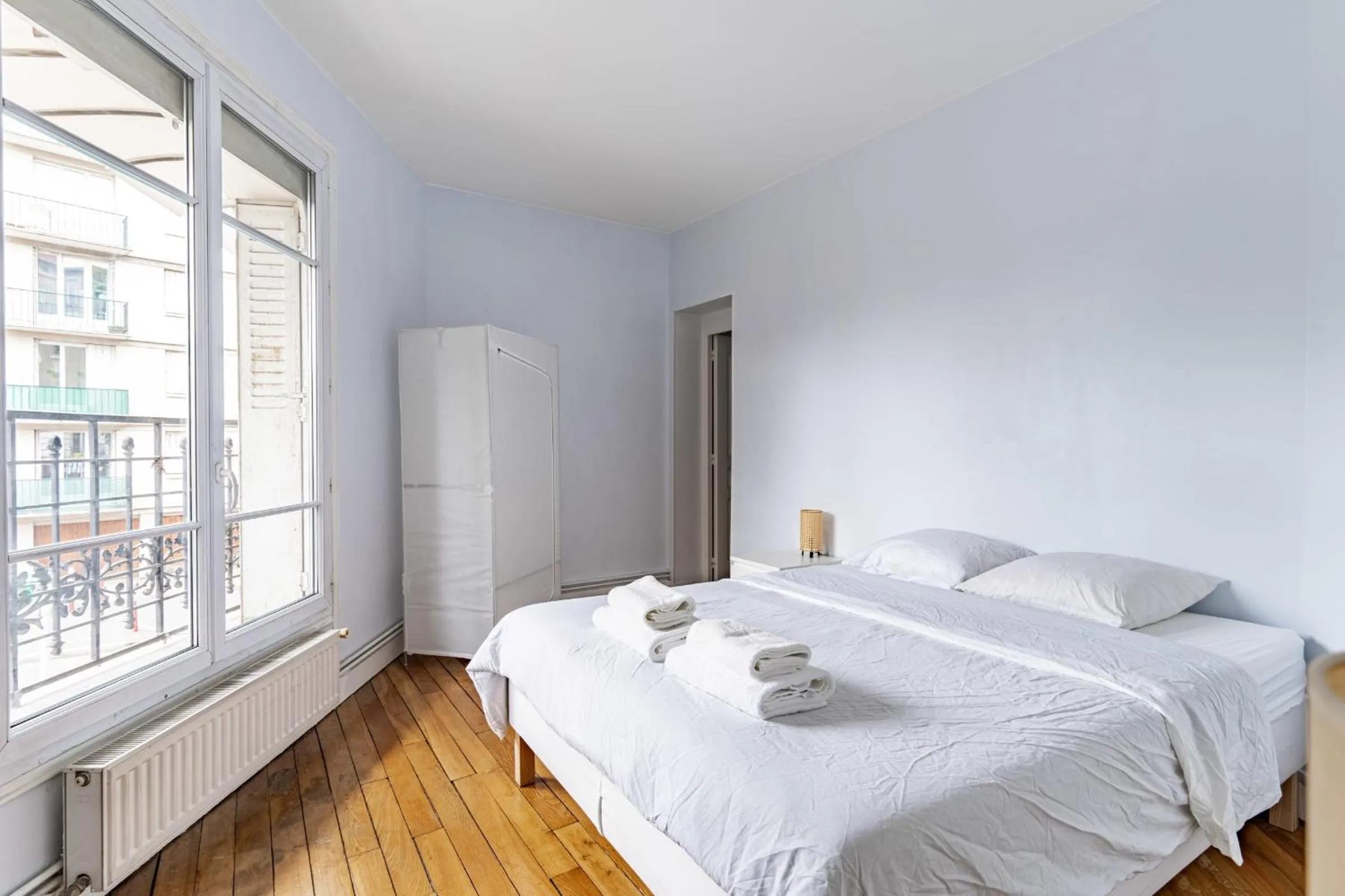 Stunning Parkview Apartment close to Paris