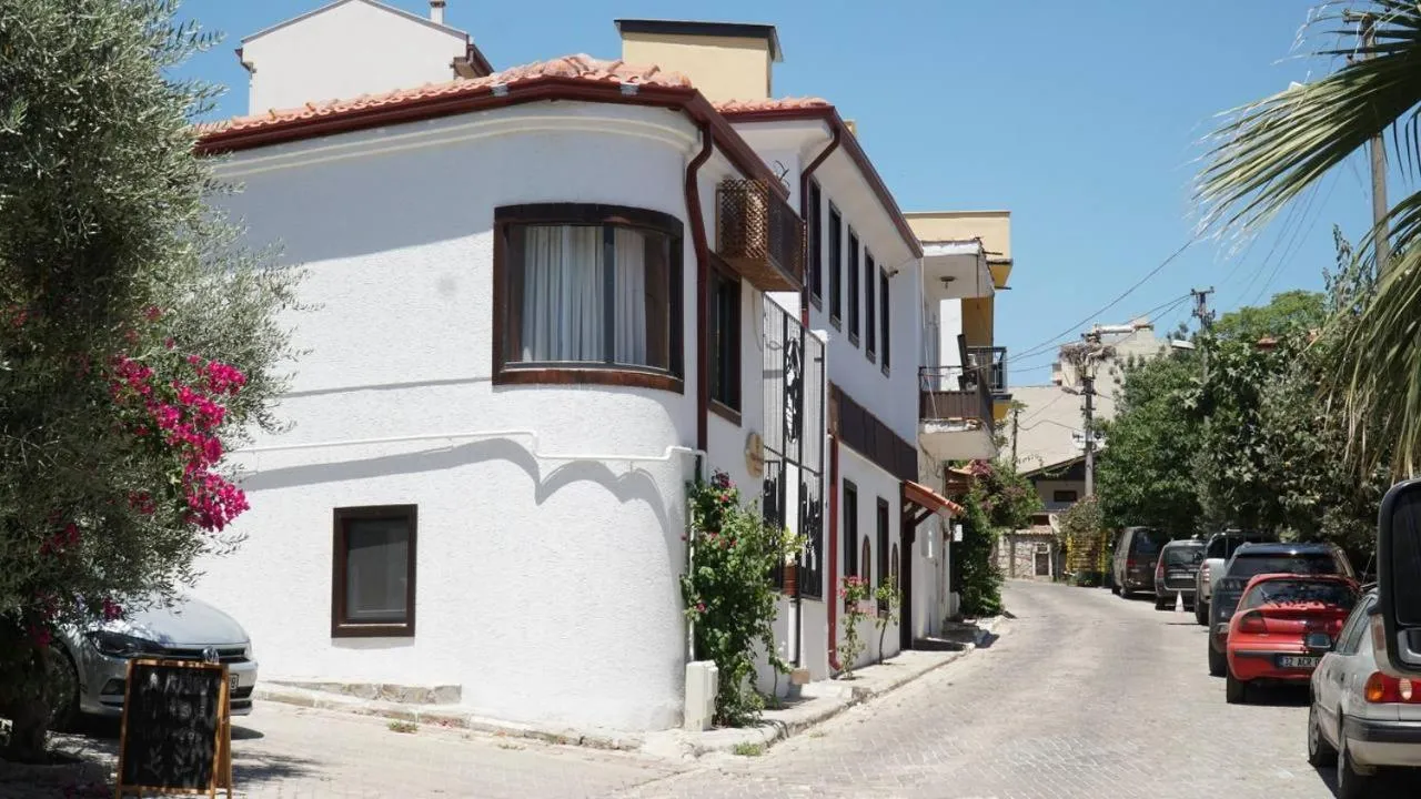 Property building in Pikan Ephesus
