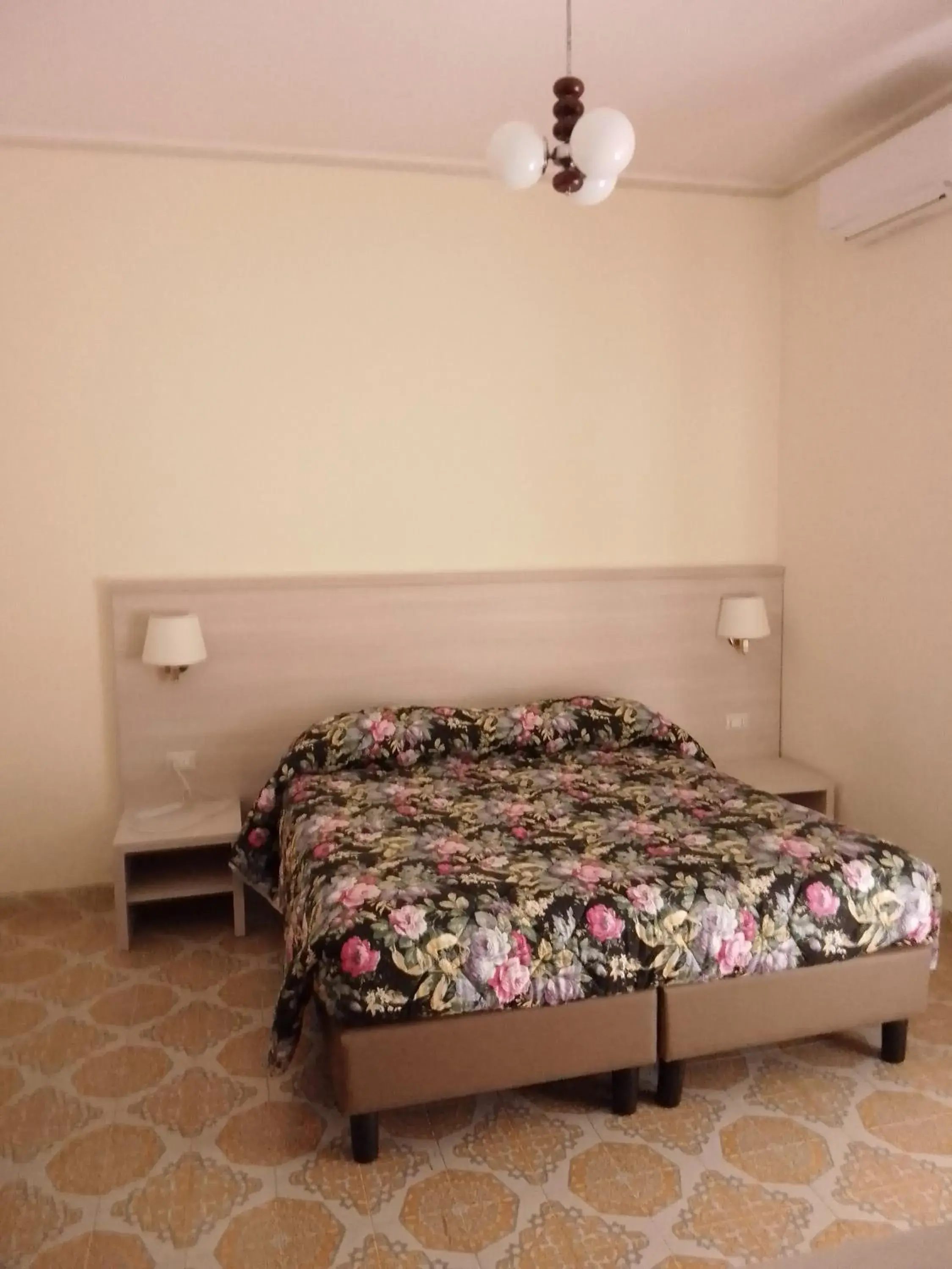 Double Room in Albergo Maria Cristina Double Room in Albergo Maria Cristina