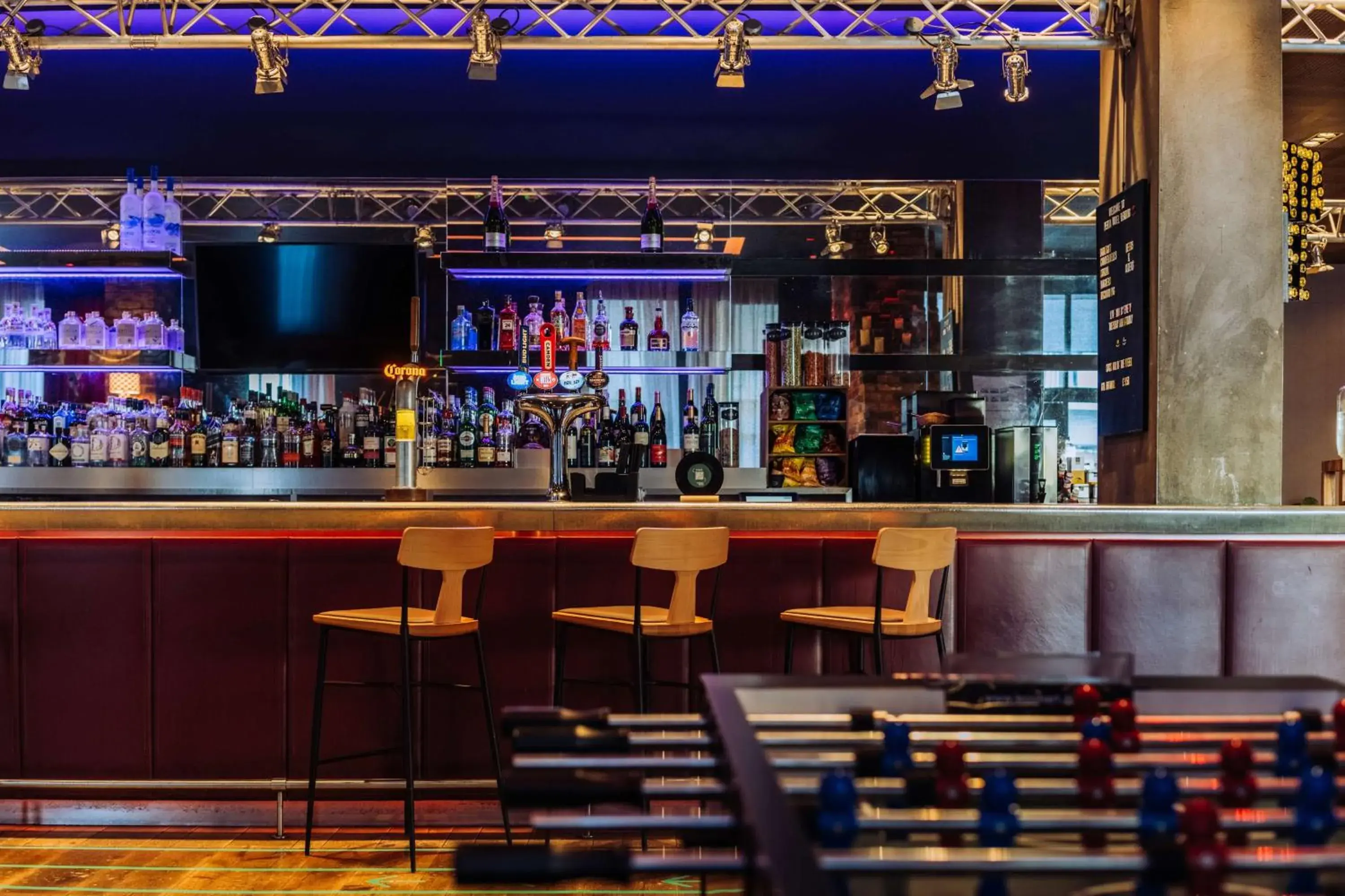 Lounge or bar in pentahotel Reading Lounge or bar in pentahotel Reading