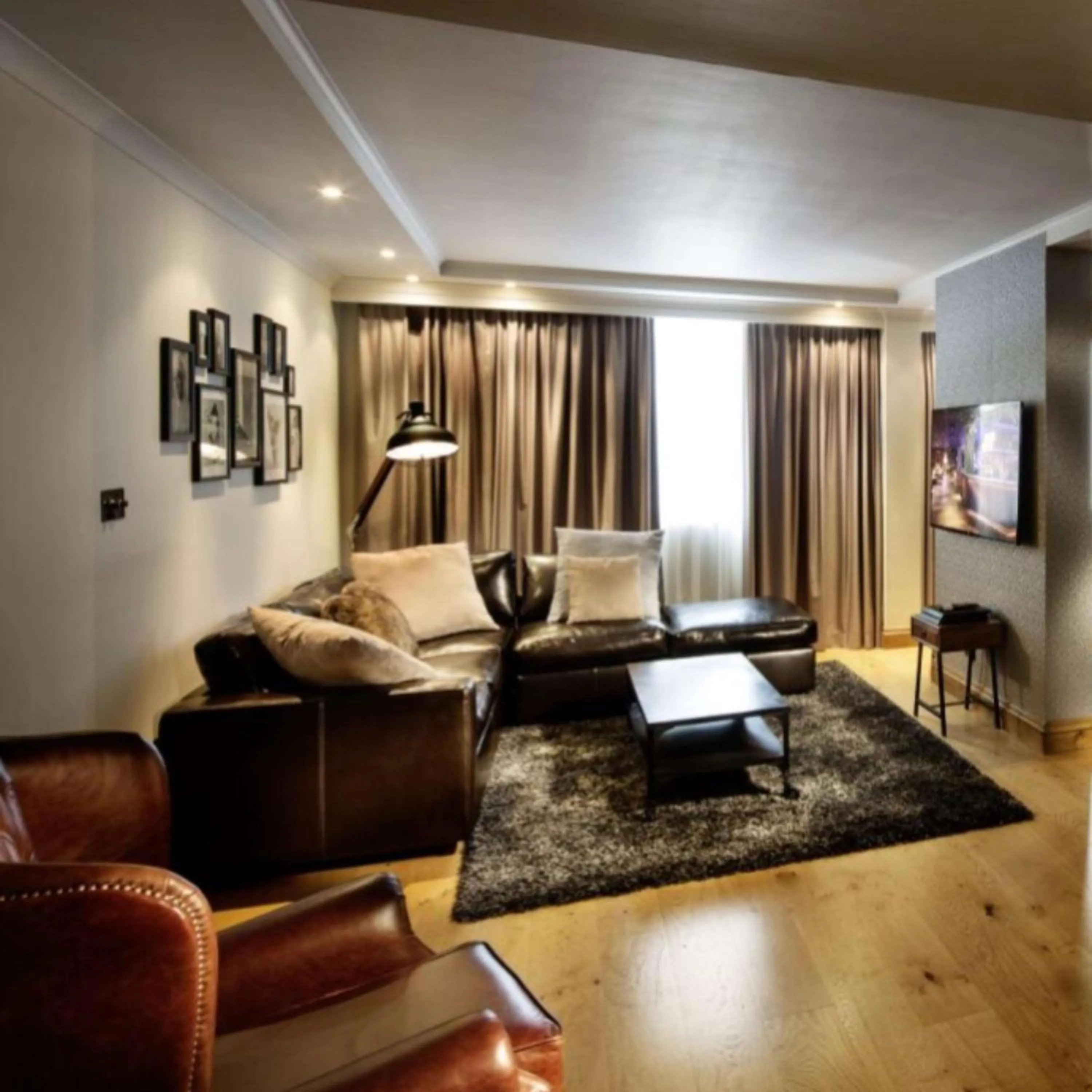 Photo of the whole room in pentahotel Reading