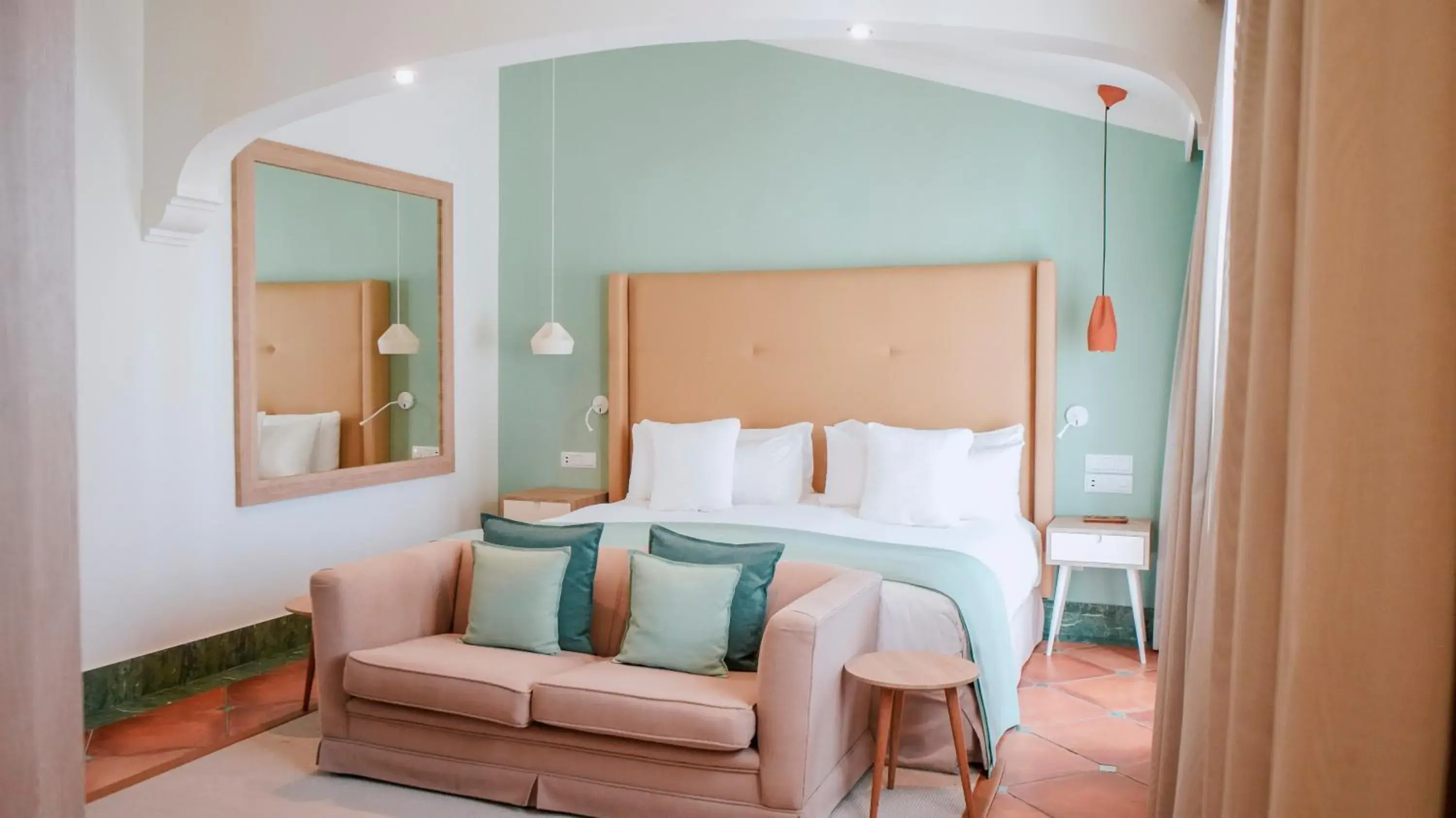 Red Level Suite One Bedroom in Palacio de Sancti Petri, a Gran Meliá - The Leading Hotels of the World Red Level Suite One Bedroom in Palacio de Sancti Petri, a Gran Meliá - The Leading Hotels of the World