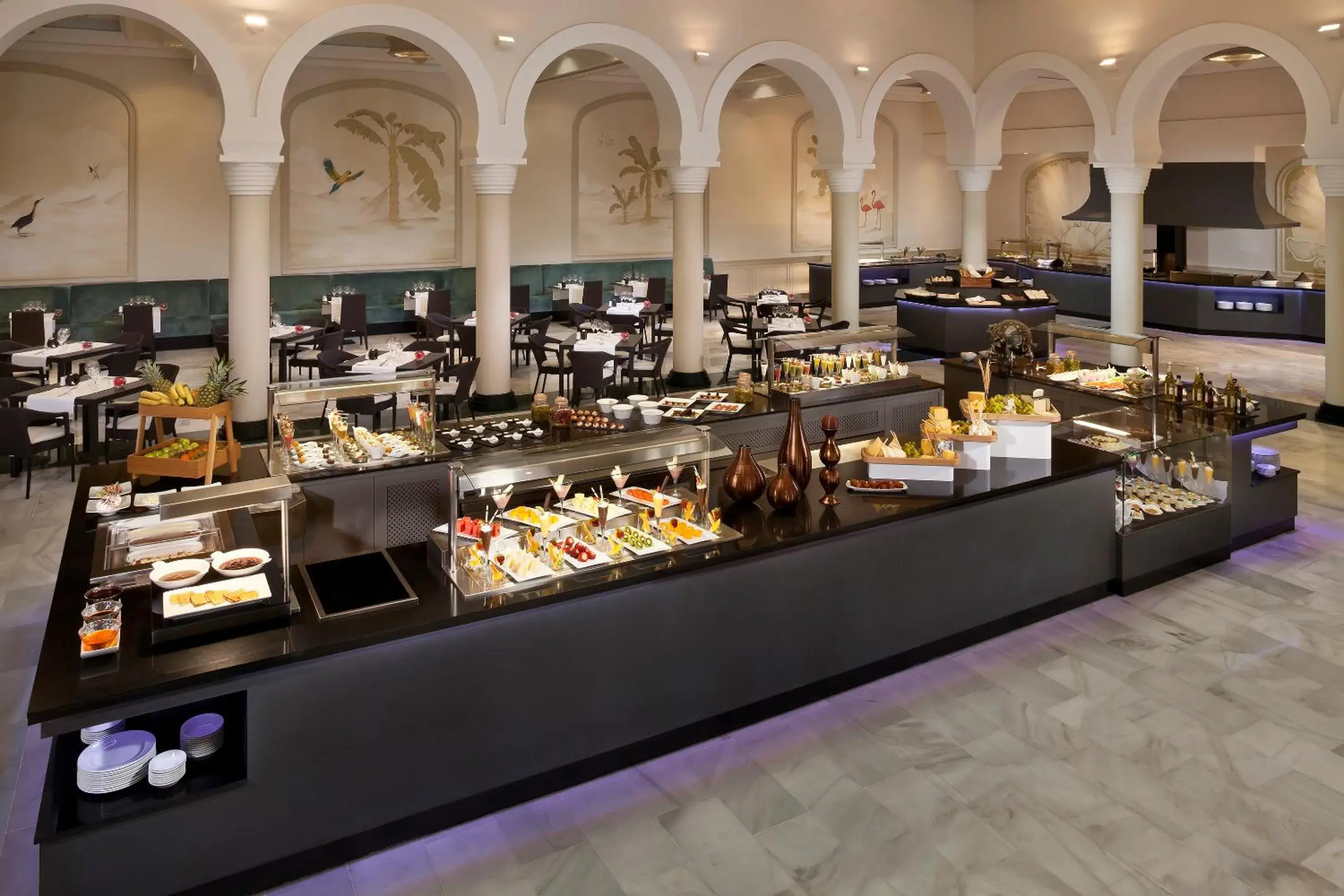 Buffet breakfast in Palacio de Sancti Petri, a Gran Meliá - The Leading Hotels of the World Buffet breakfast in Palacio de Sancti Petri, a Gran Meliá - The Leading Hotels of the World