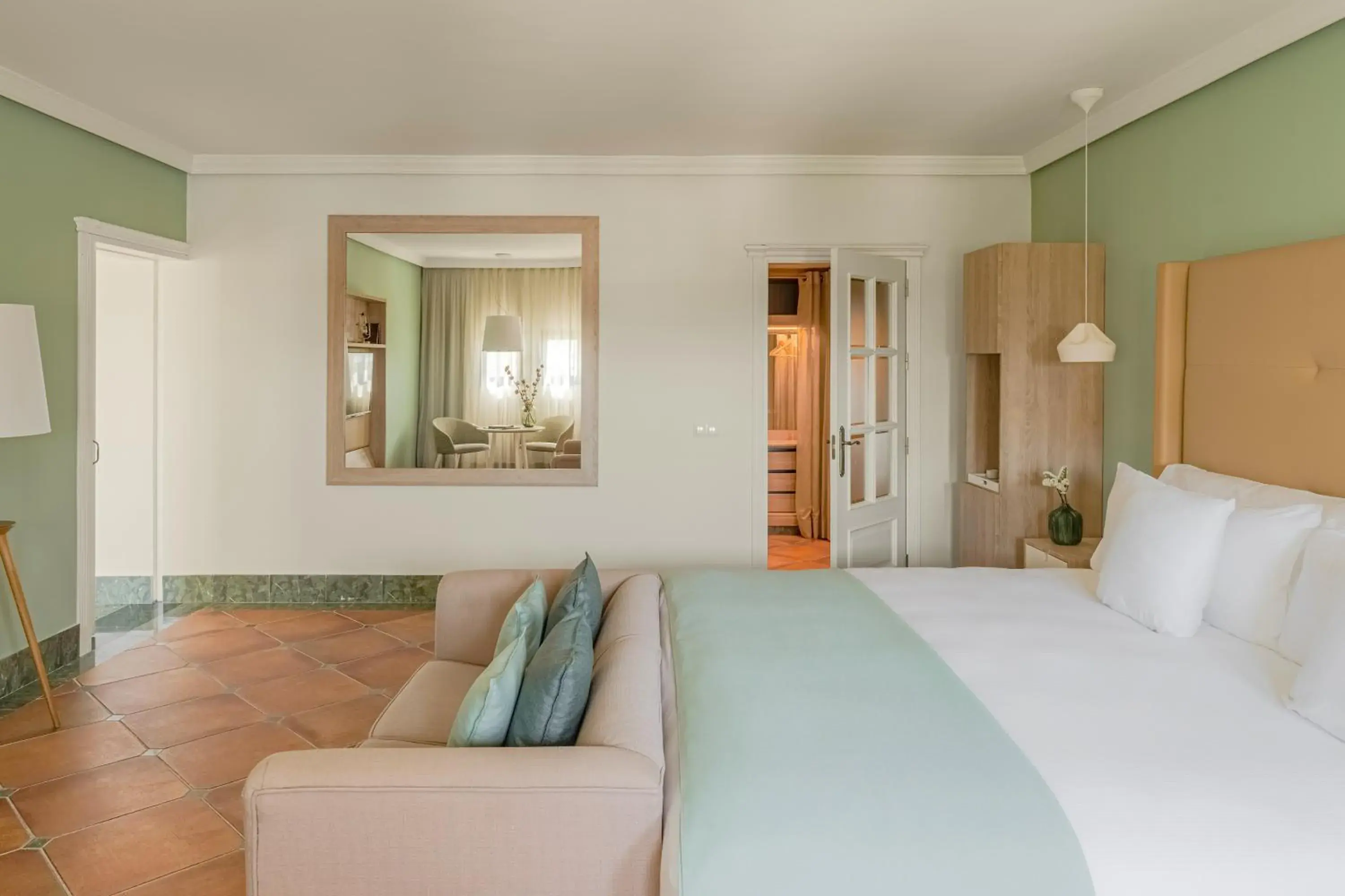 Red Level Family Room Ocean View (3 Adults + 1 Child) in Palacio de Sancti Petri, a Gran Meliá - The Leading Hotels of the World Red Level Family Room Ocean View (3 Adults + 1 Child) in Palacio de Sancti Petri, a Gran Meliá - The Leading Hotels of the World