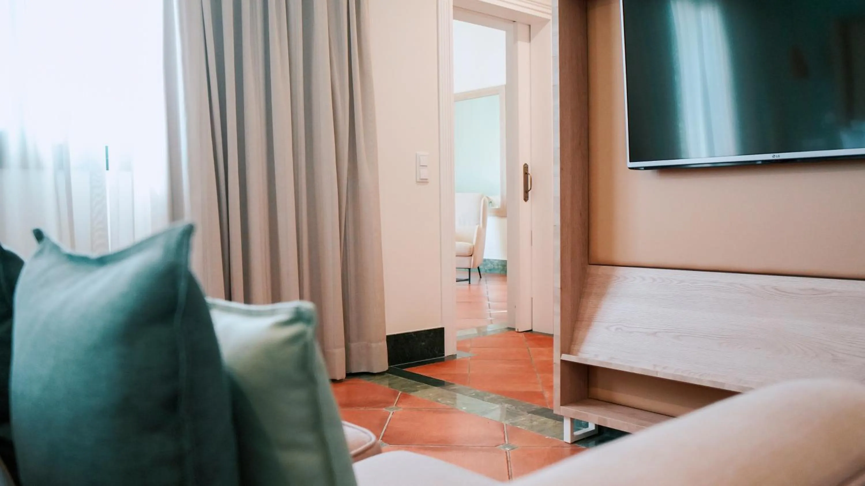 TV and multimedia in Palacio de Sancti Petri, a Gran Meliá - The Leading Hotels of the World