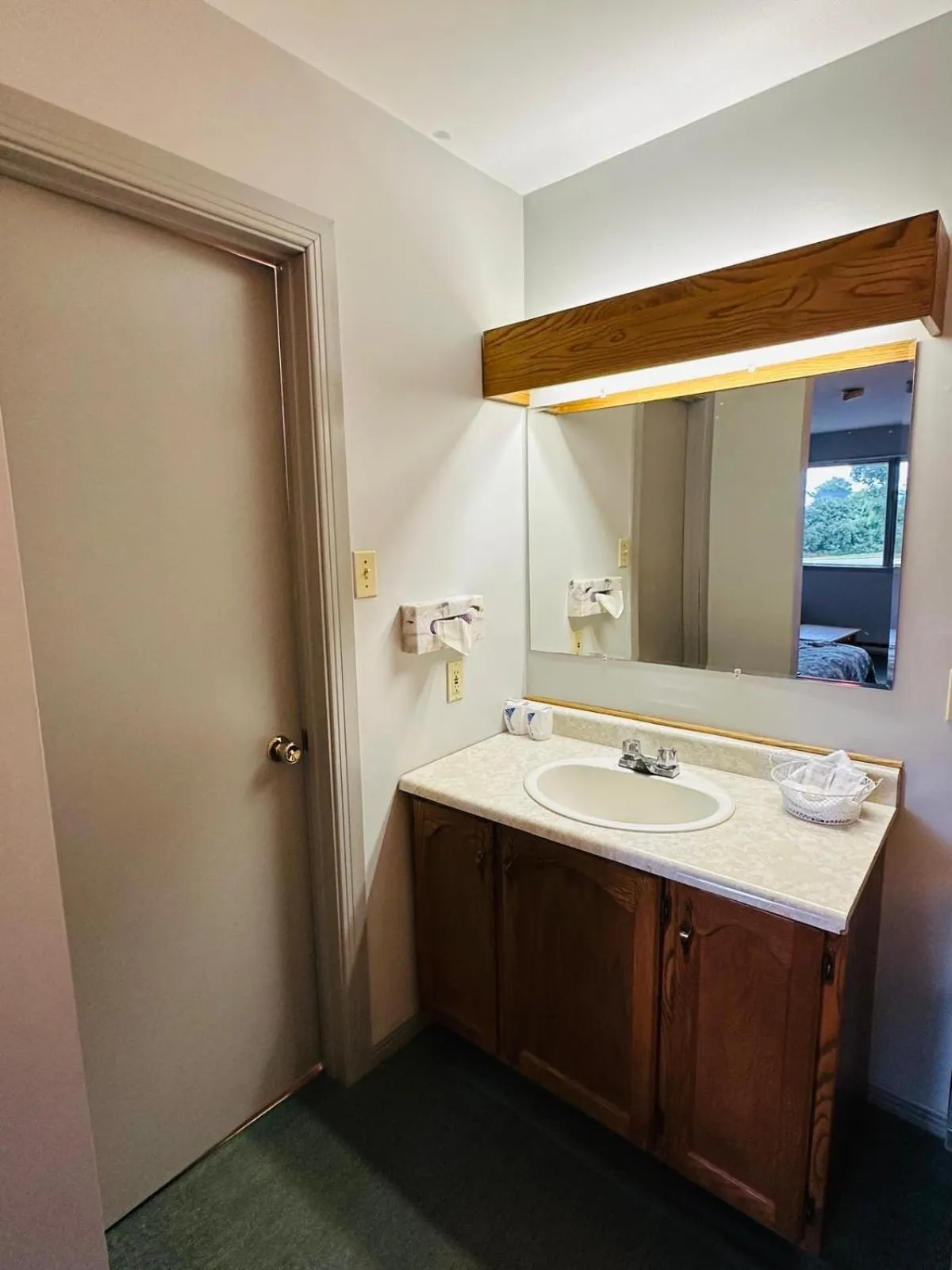 Bathroom in Stiles Motel Hill View