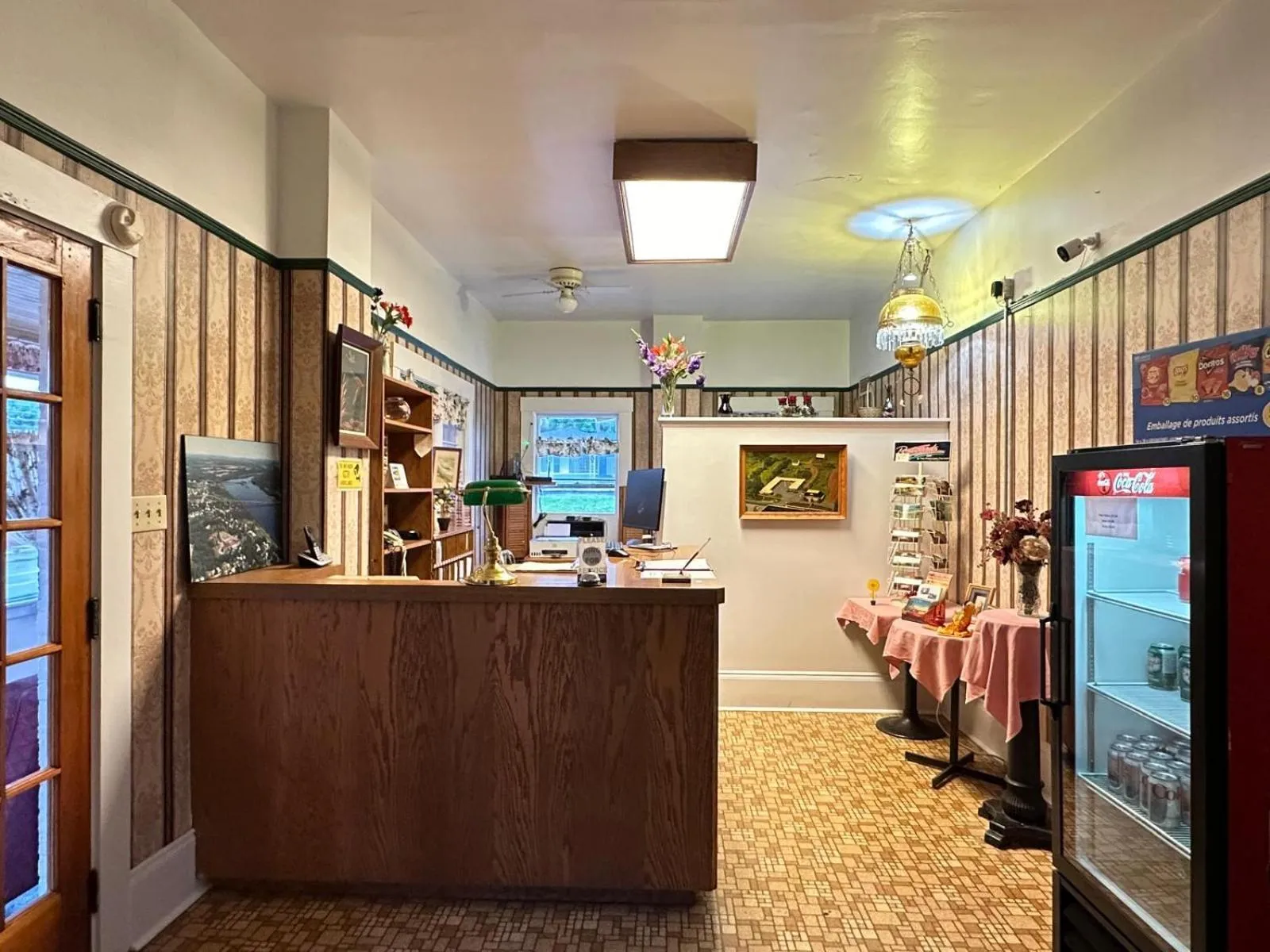 Lobby or reception in Stiles Motel Hill View