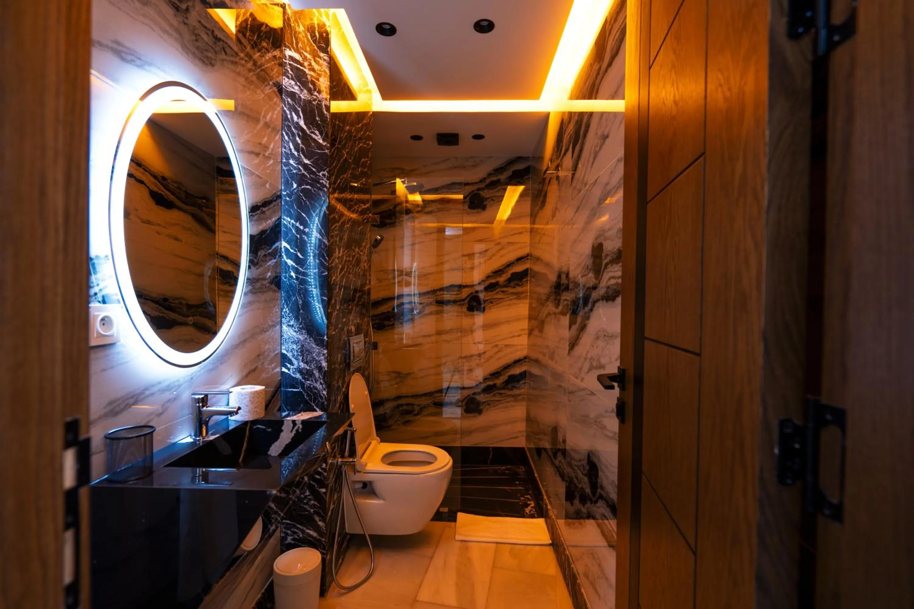 Shower in IMMOKA SUITEs