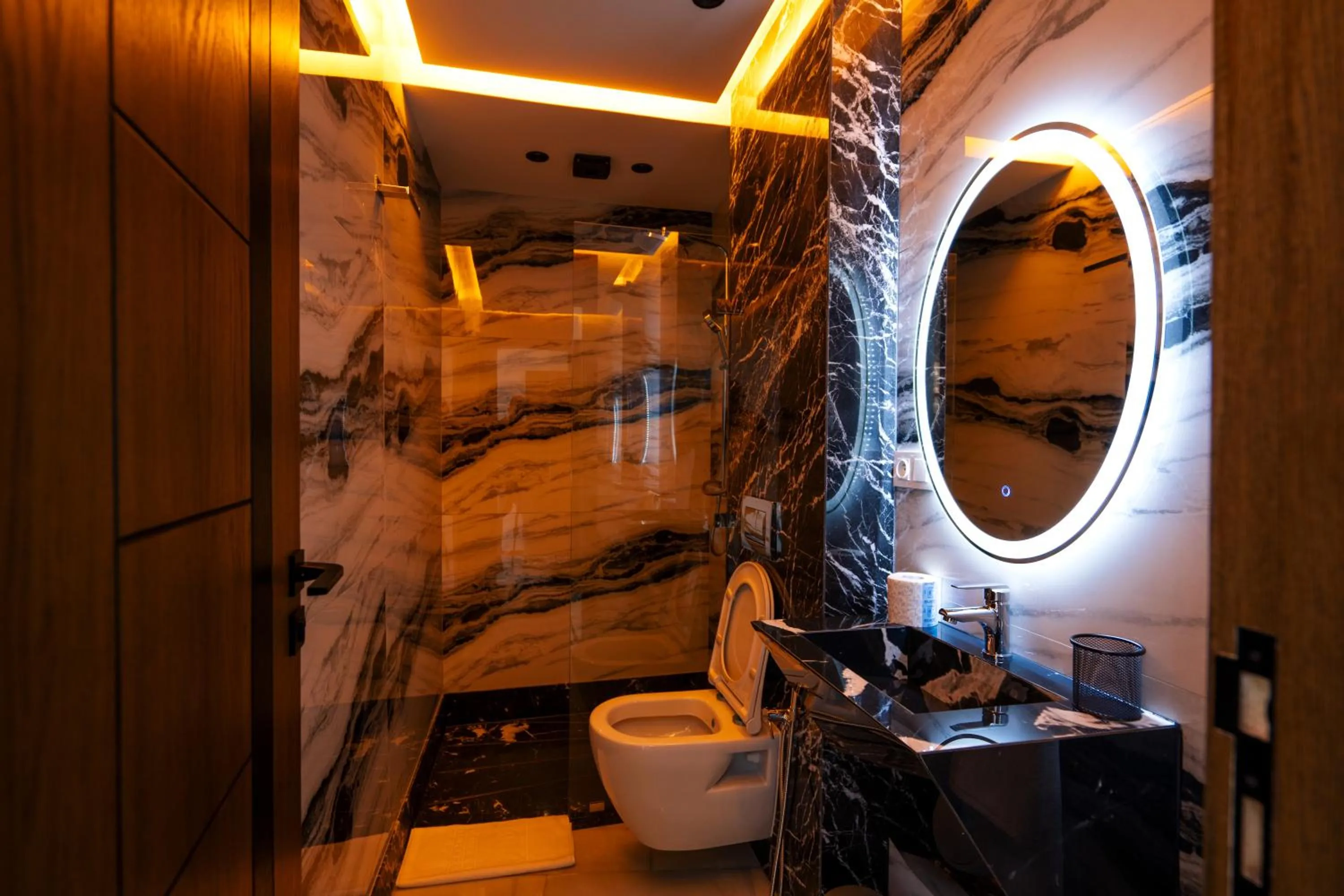 Shower in IMMOKA SUITEs