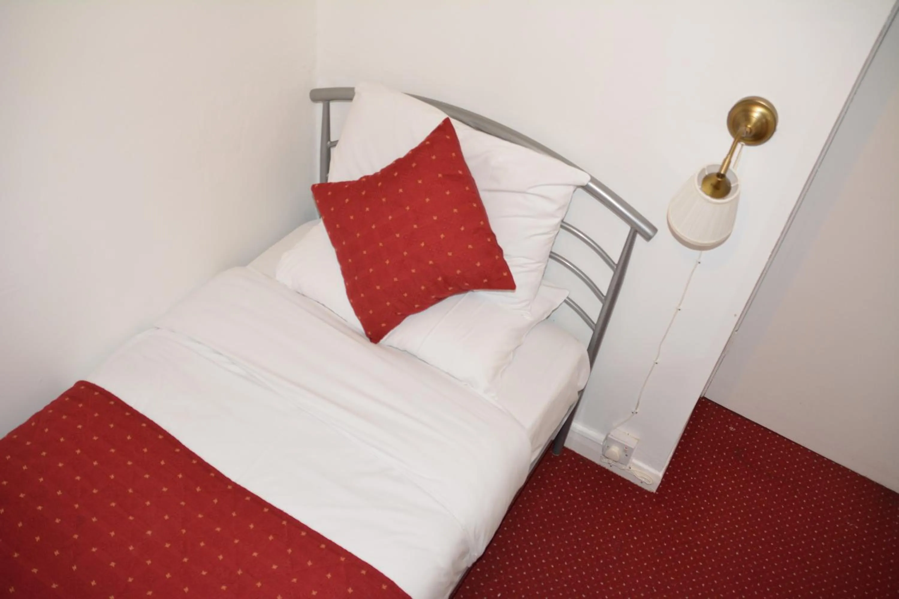 Bed in Bow Guest House