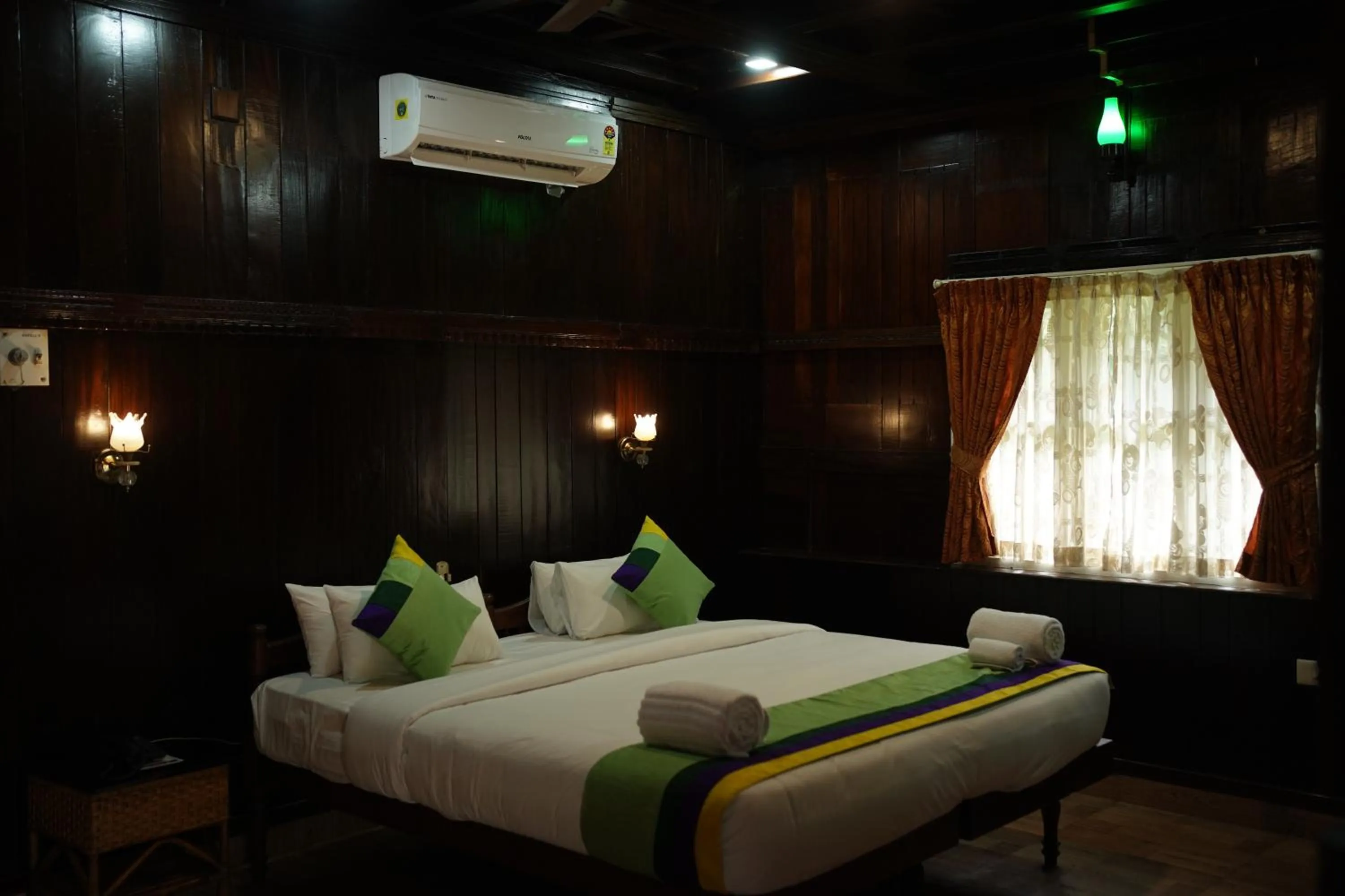Bedroom, Bed in God's Own country Kovalam By Bestinn Leisure