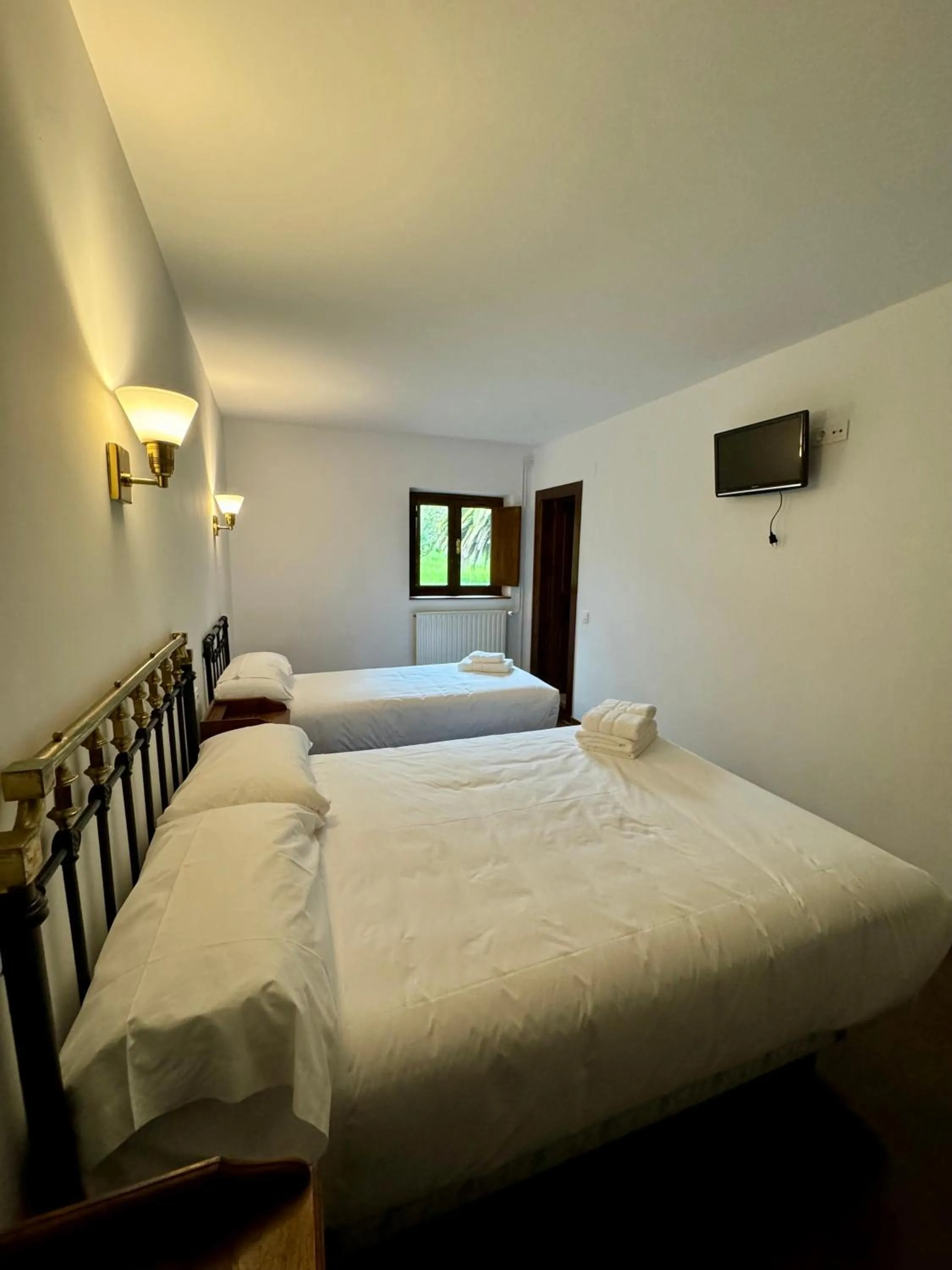 Bed in Hotel Castillo Valdés Salas