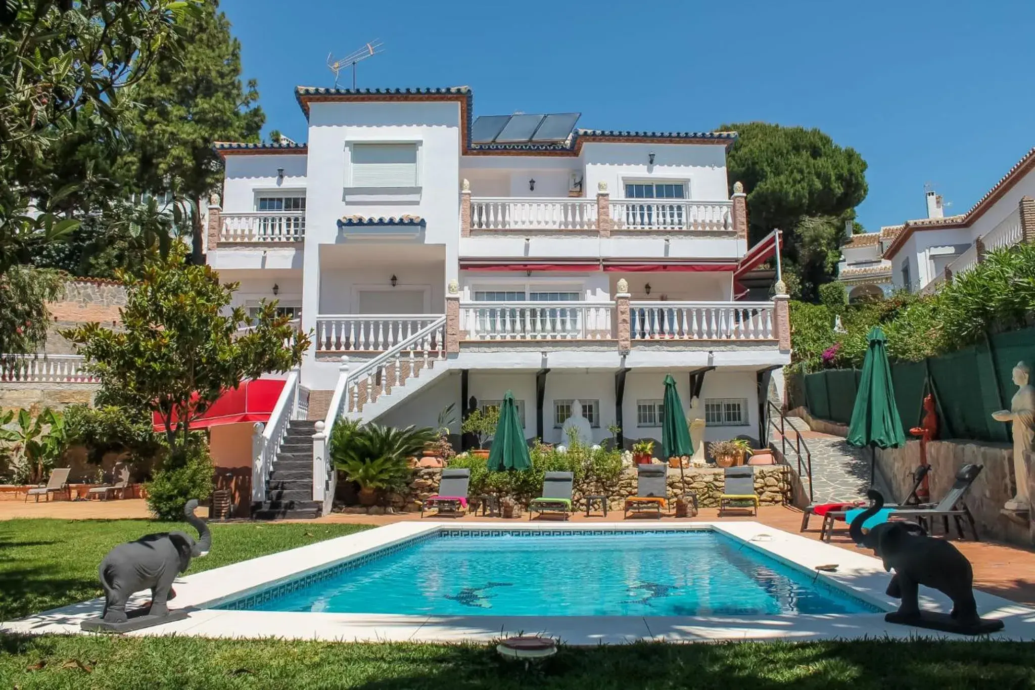 Luxurious Home - Perfect for Families and Friends Luxurious Home - Perfect for Families and Friends