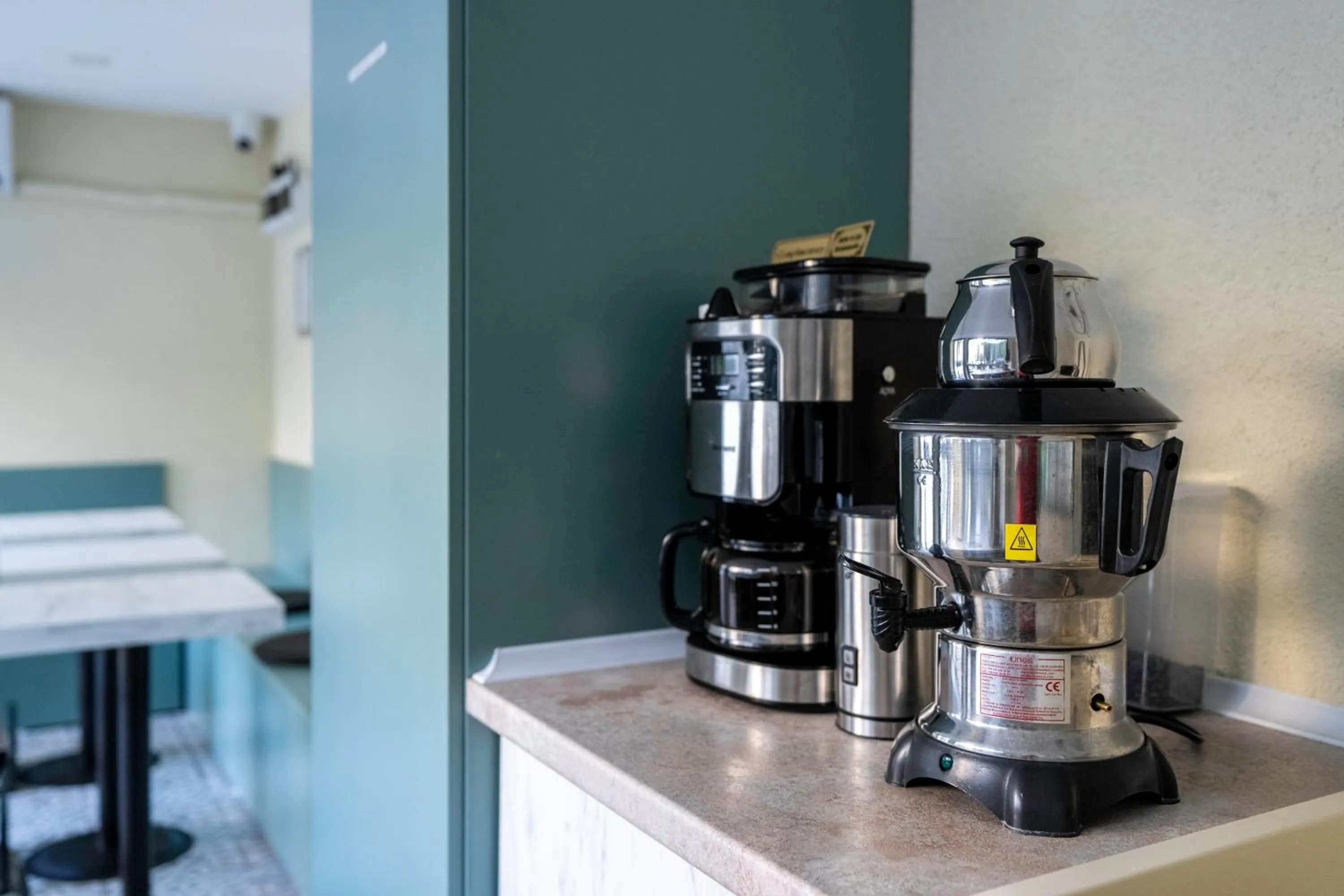 Coffee/tea facilities in Sorta Hotel